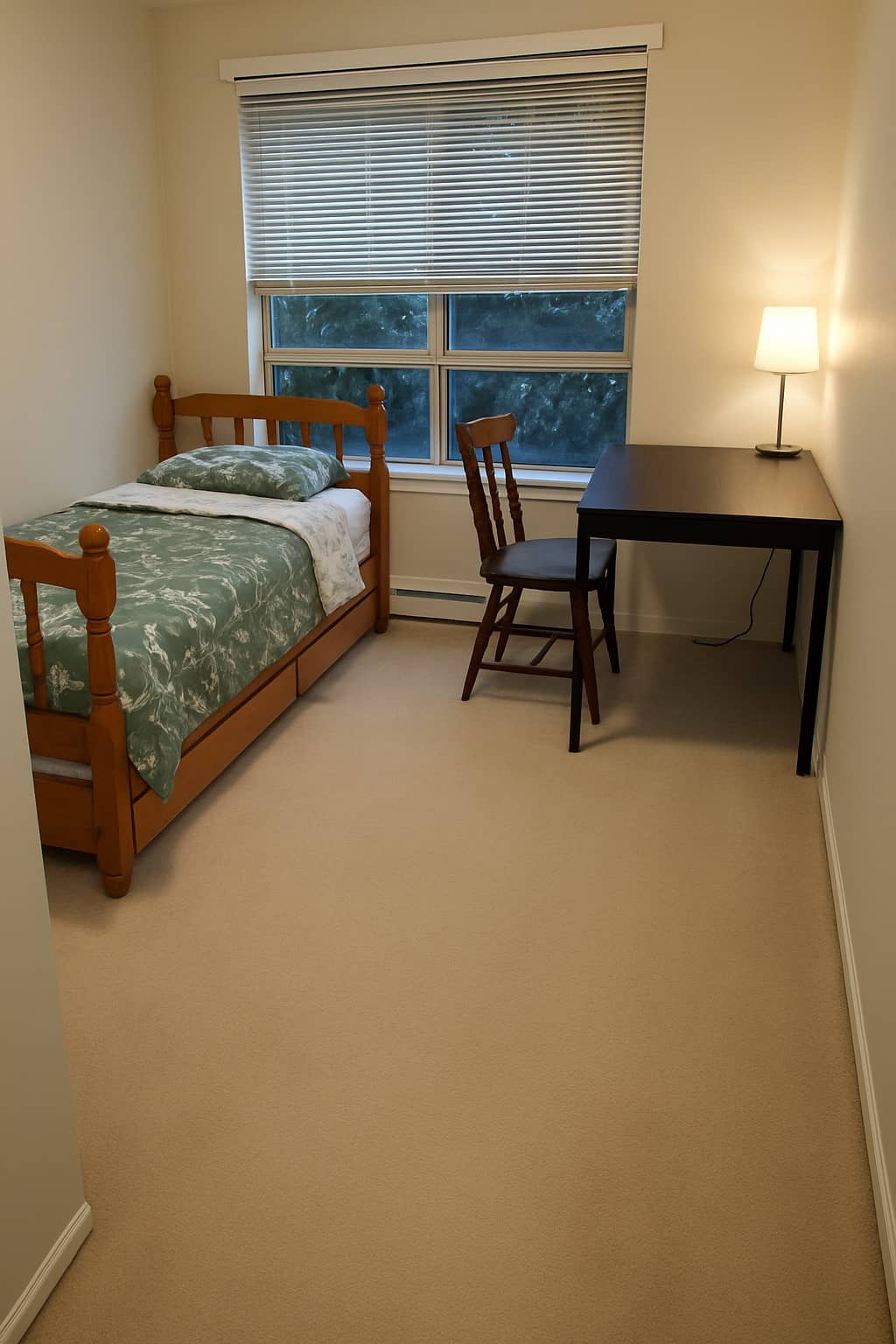 코퀴틀람 센터 민박($30-$40) / 룸 렌트 썸네일