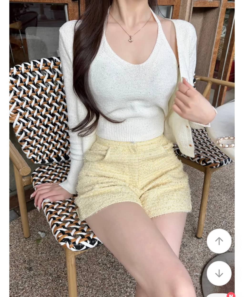 6만원대 새옷 펄트위드 숏팬츠 사이즈S $35 + 펄니트가디건 세트 같이 $75 ✨ 썸네일