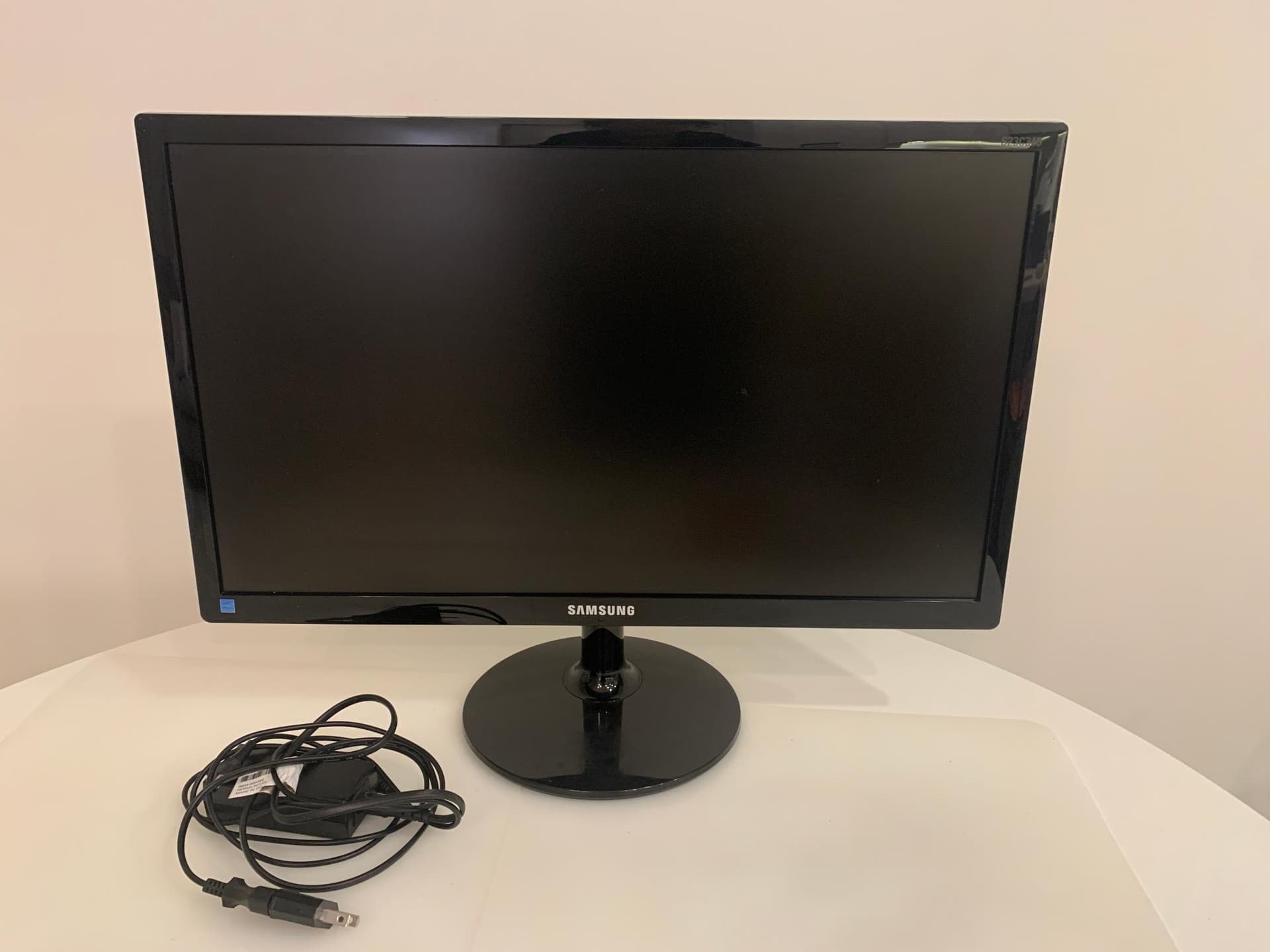 삼성-23인치-모니터-팝니다-usOcv-이미지