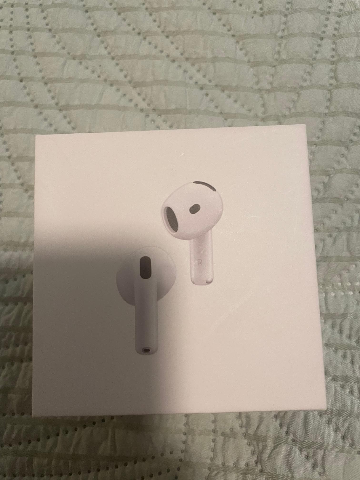 Airpods-Gen-4-COhyF-이미지