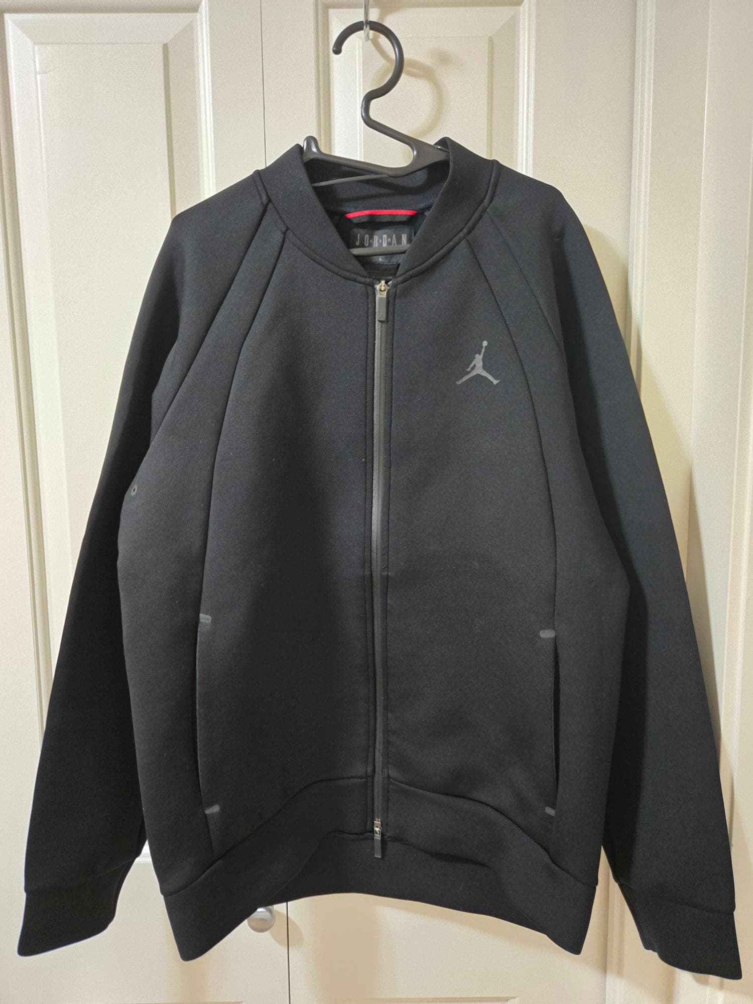 상태좋은-옷-zzhEI-이미지