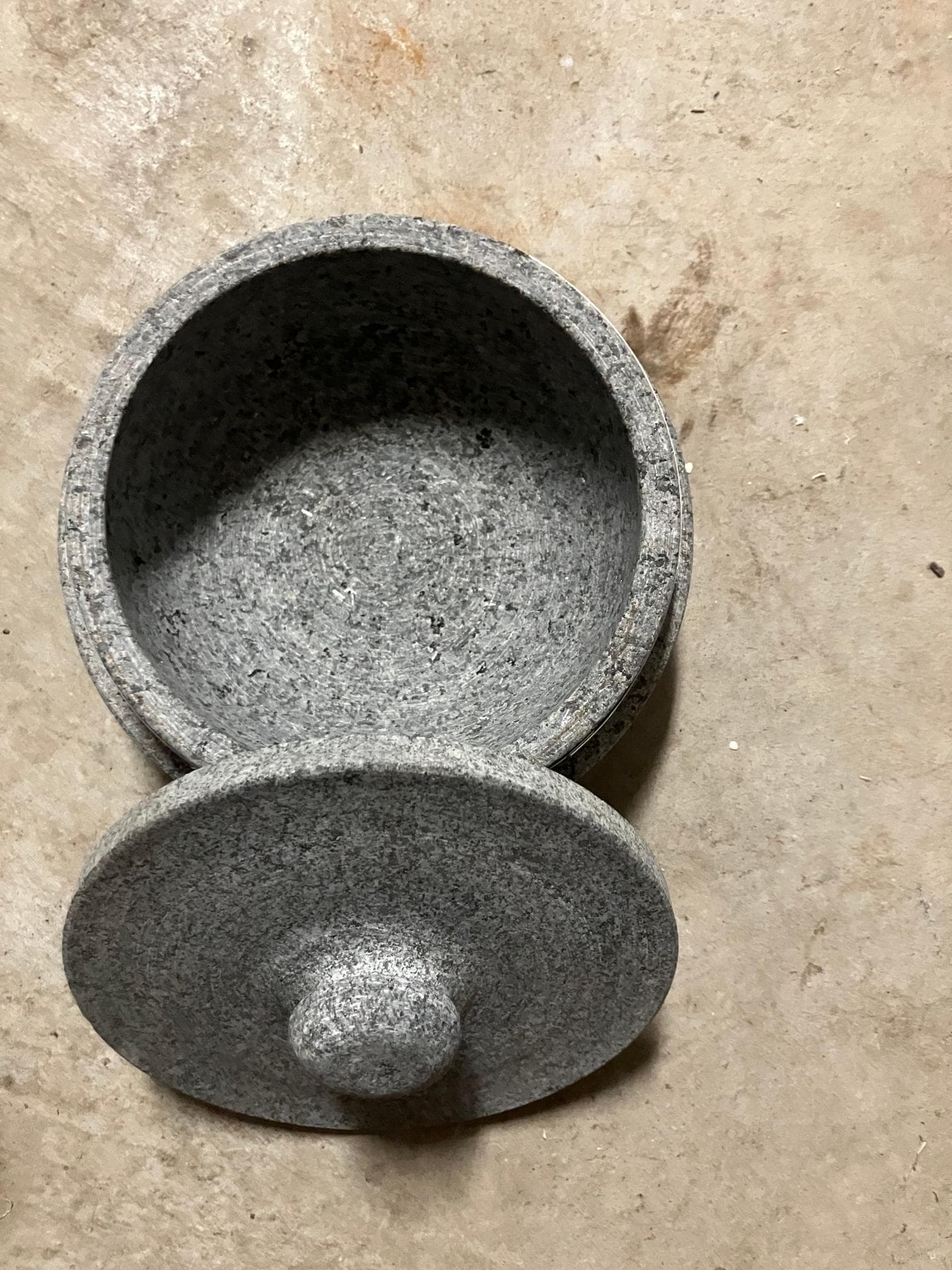 돌솥-hsyIE-이미지