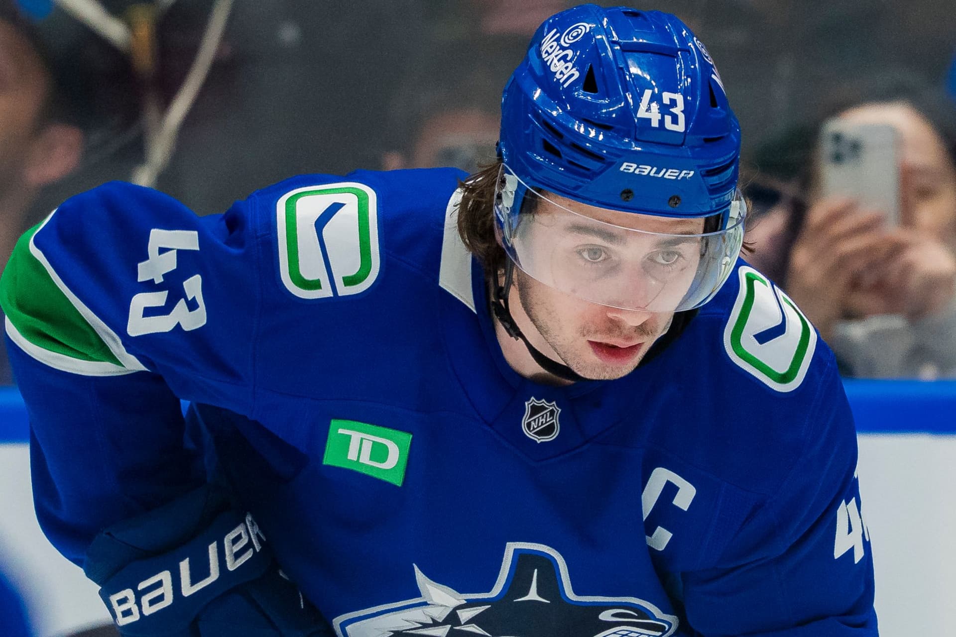 쿼터백의 미래, 밴쿠버에 남을까? 푸트 감독이 휴즈에 대한 확신을 밝혀-이미지