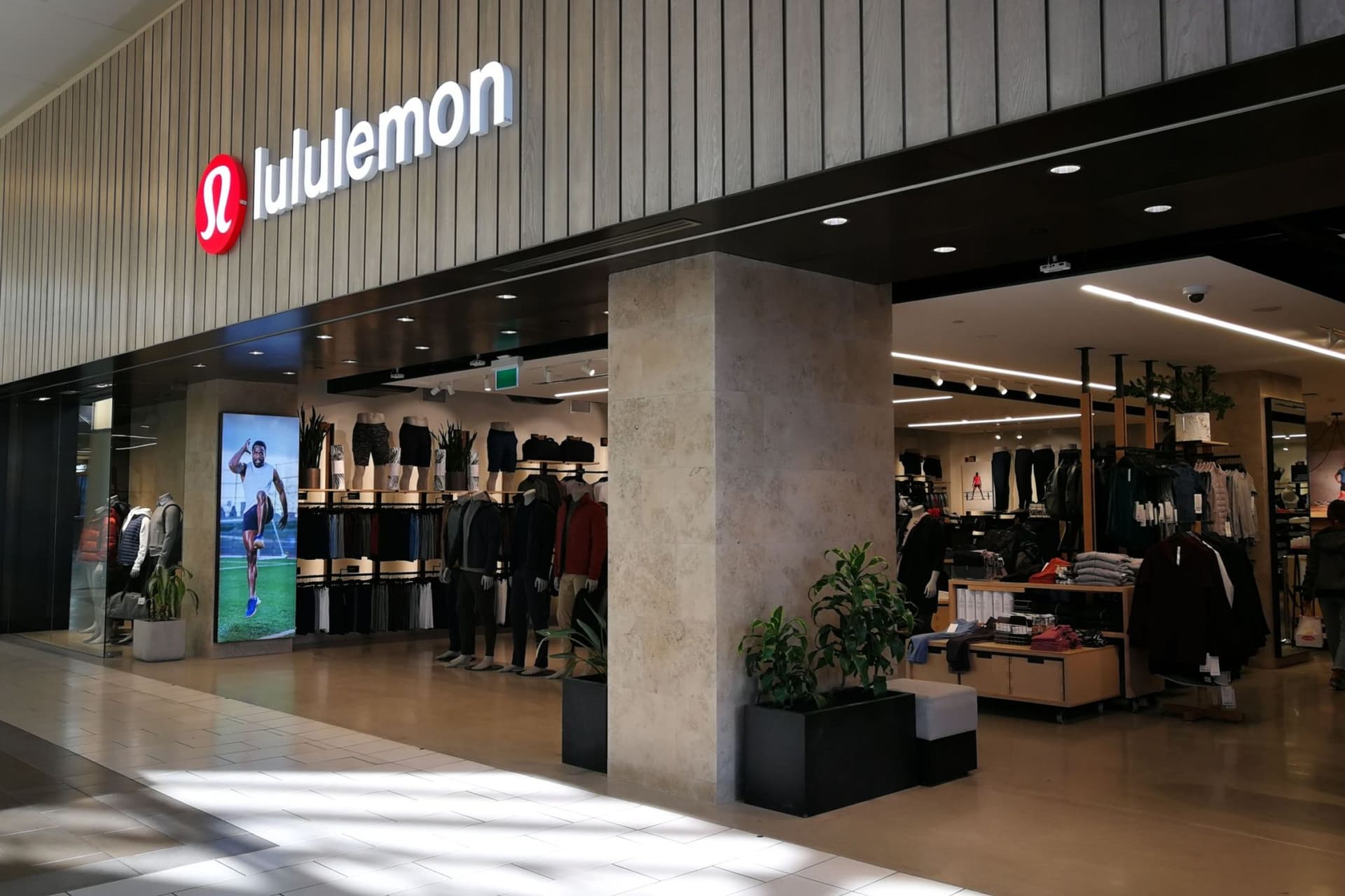 lululemon 창립자 Chip Wilson, '기업의 영혼 상실' 주장으로 논란-이미지