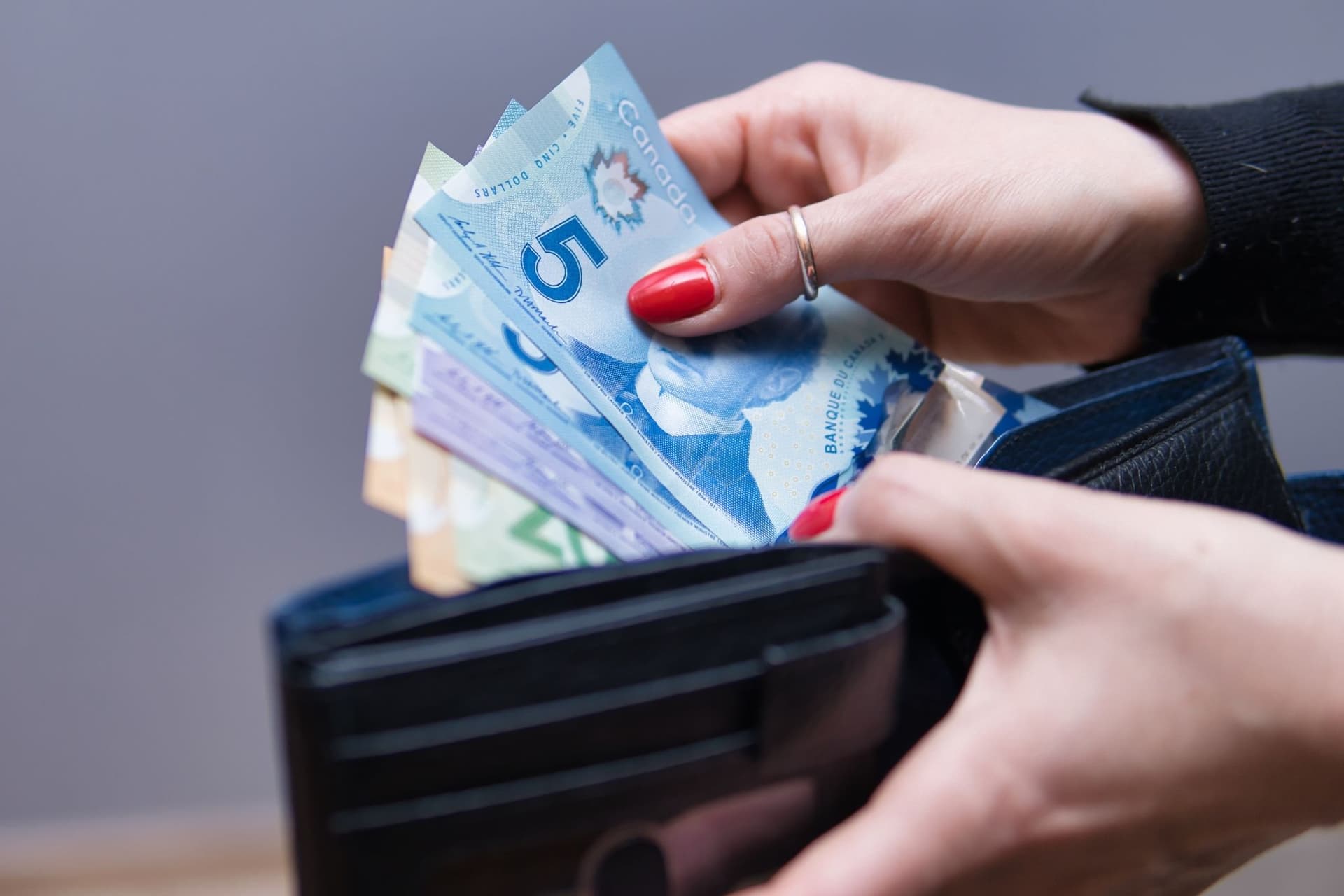 https://display.dailyhive.com/uploads/2025/08/make-money.jpg