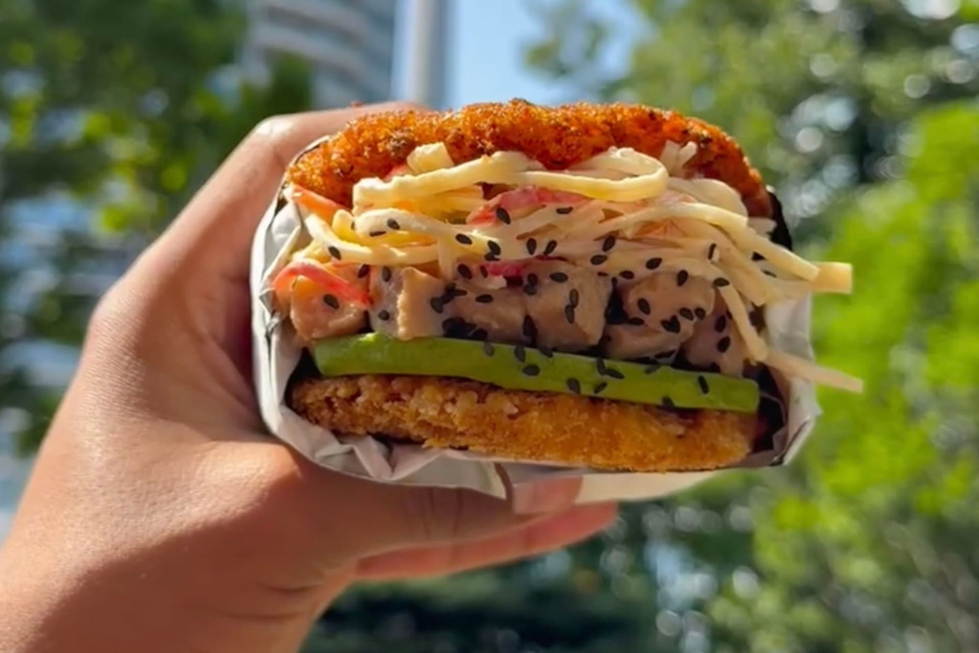 https://display.dailyhive.com/uploads/2025/09/20250908-poke-burger.jpeg