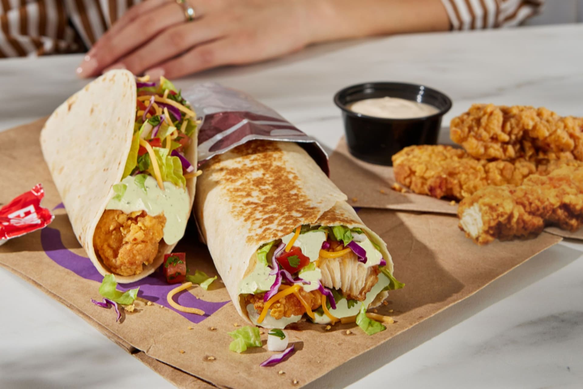 Taco Bell, 캐나다 전역에 깜짝 신메뉴 '크리스피 치킨' 론칭!-이미지