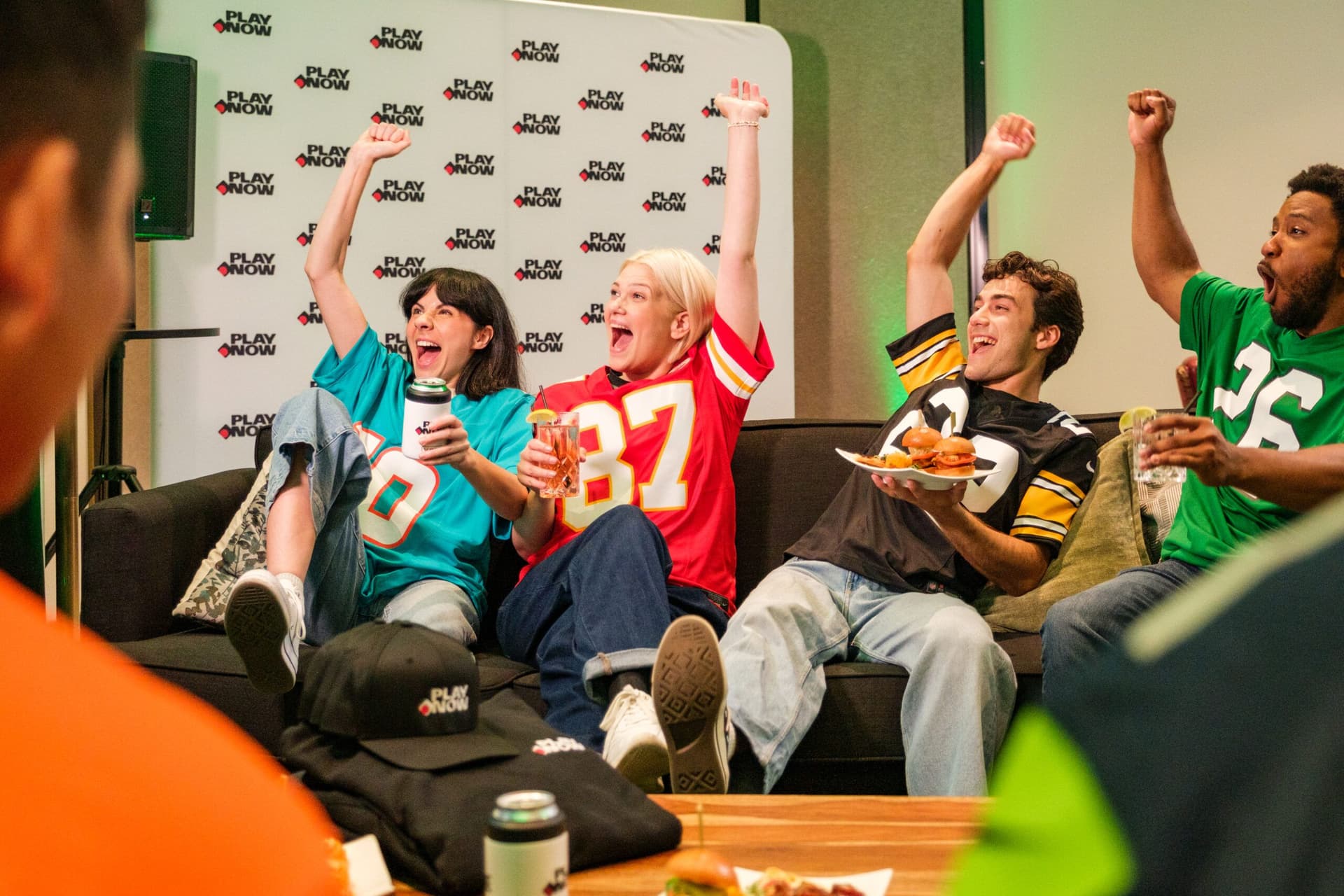 축구 시즌을 더욱 특별하게! 프리미엄 관전 파티를 누리는 방법-이미지