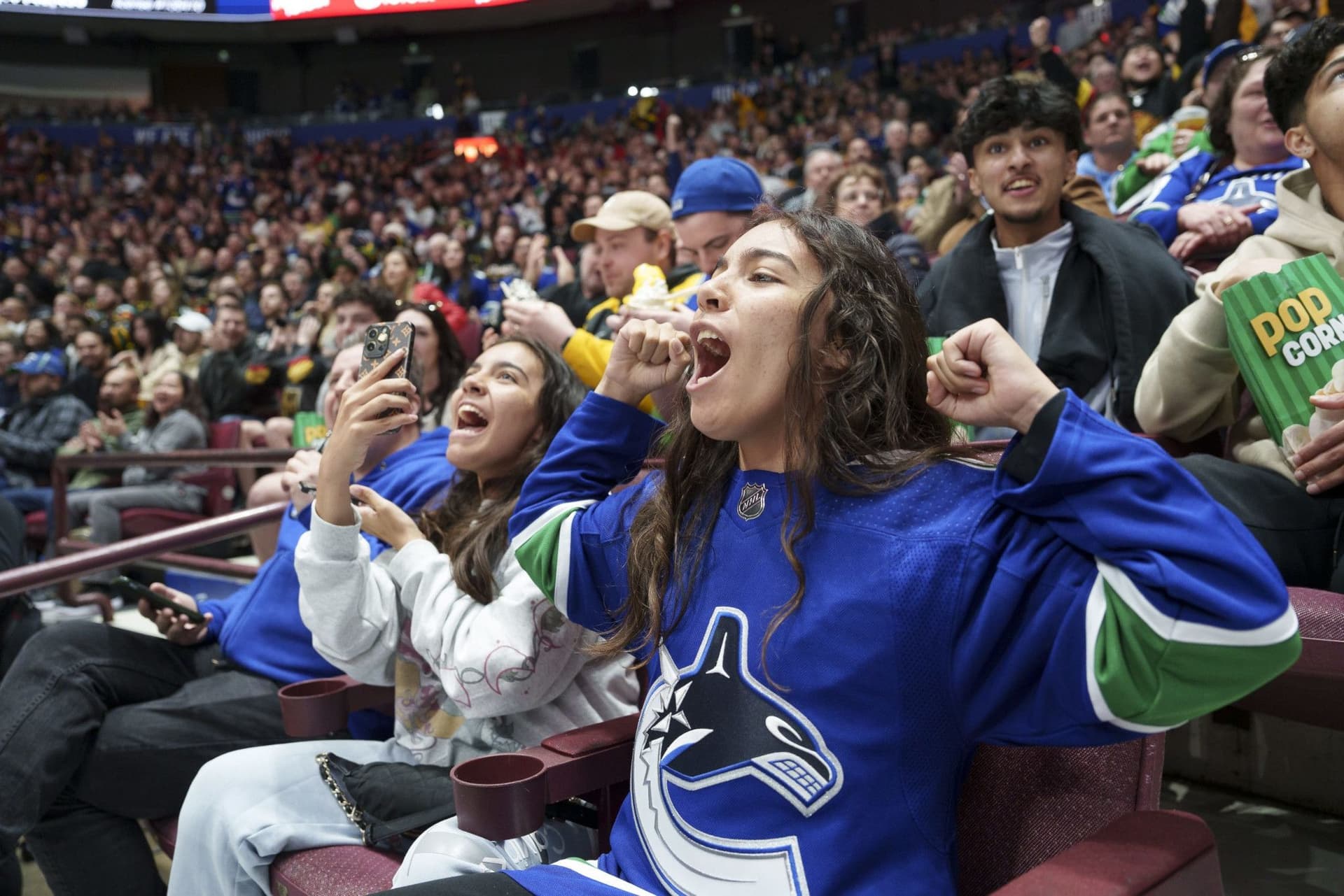 https://display.dailyhive.com/uploads/2025/09/Canucks-jobs-2.jpg