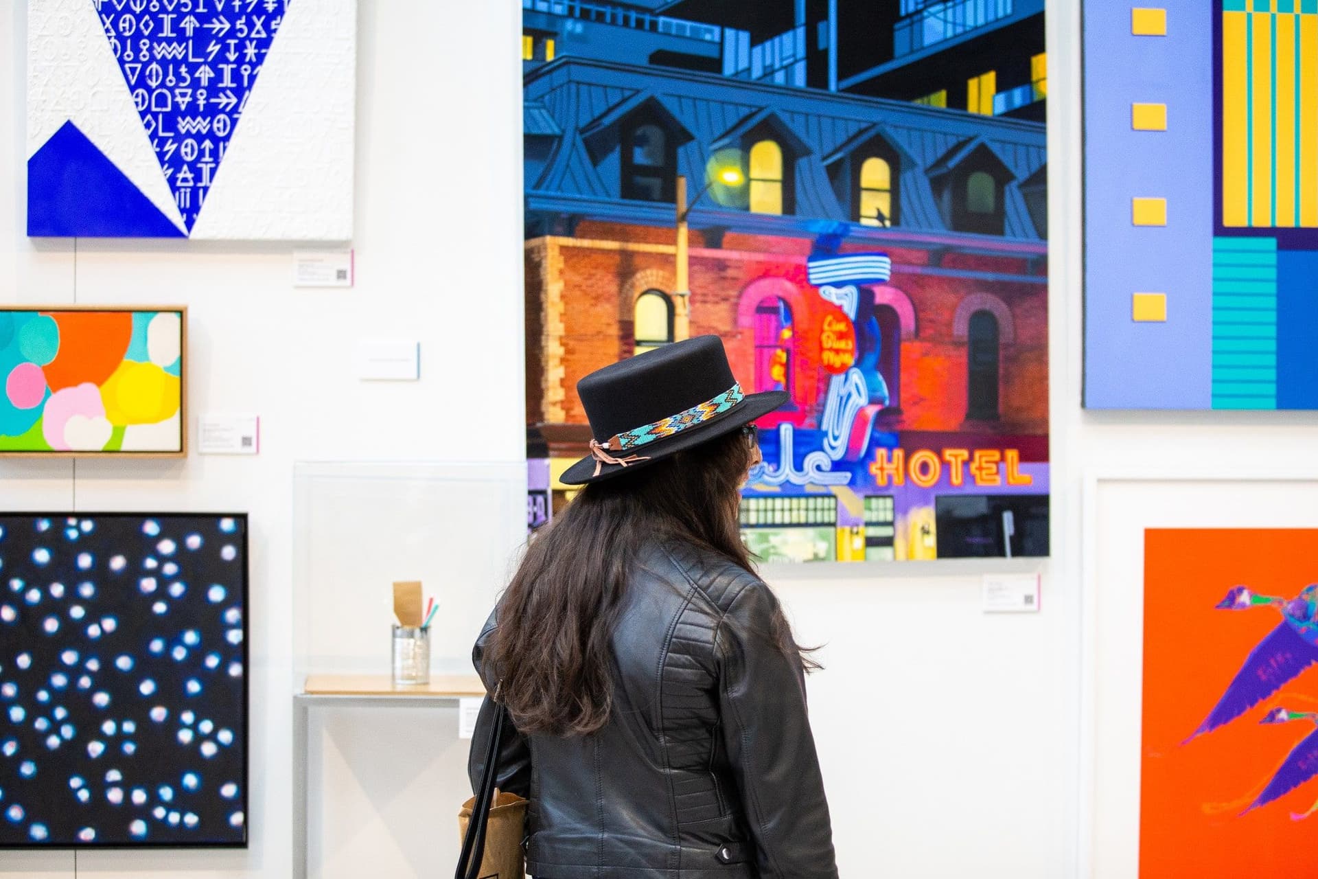 https://display.dailyhive.com/uploads/2025/09/Splash-Art-Auction-1.jpg