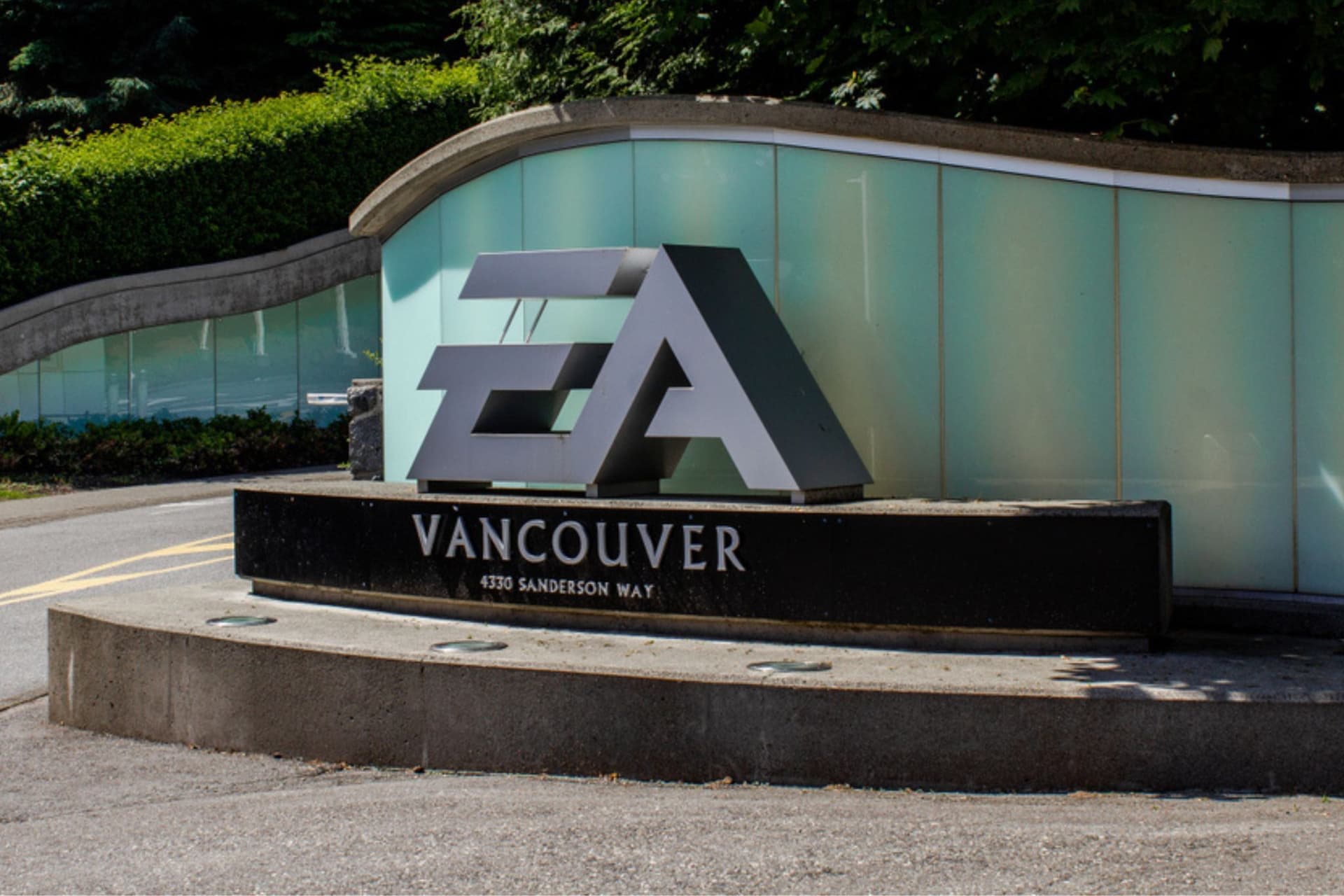 게임 거대 기업 EA, 역사적인 550억 달러 인수 합의로 미래가 궁금해!-이미지