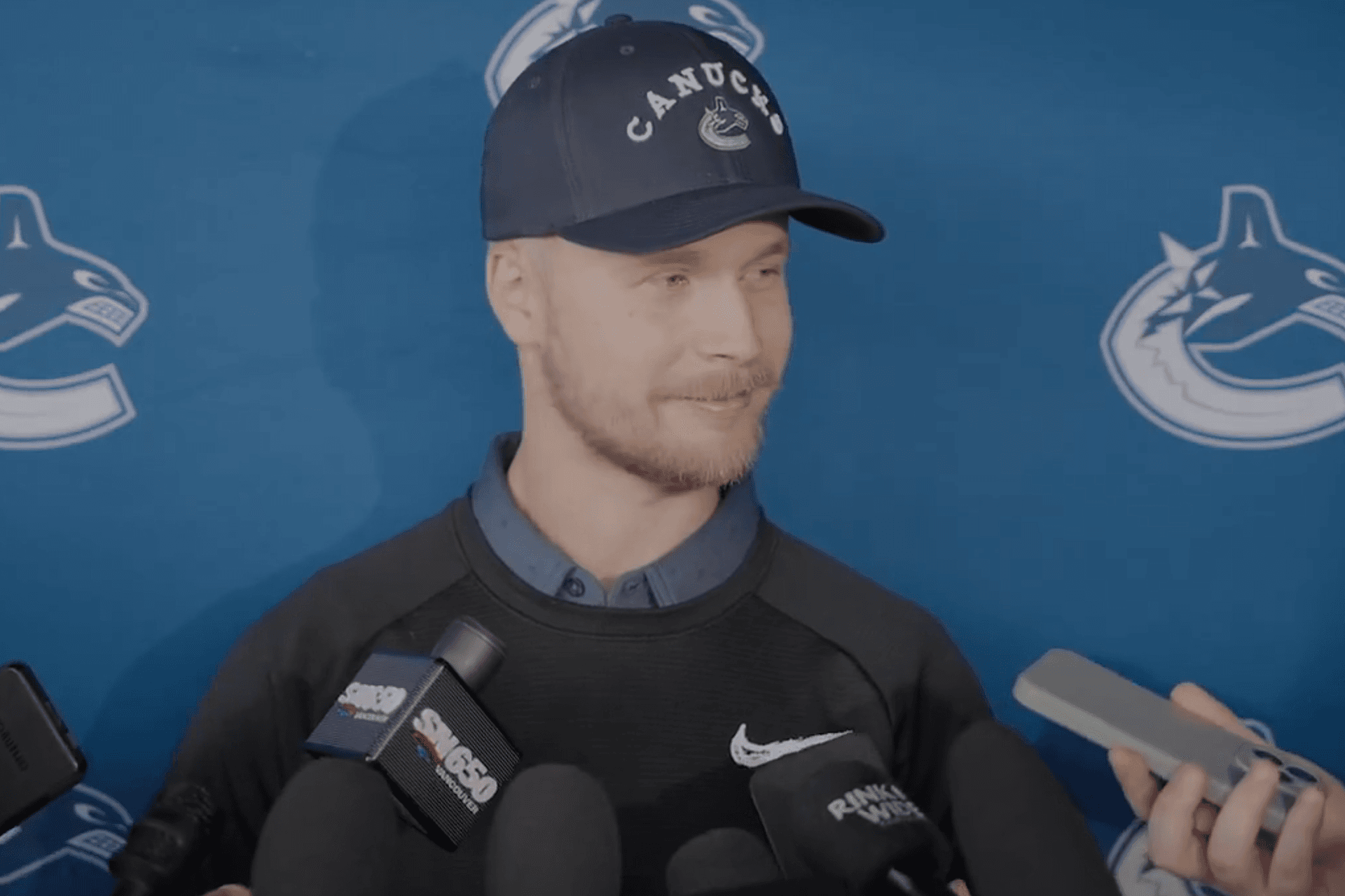 https://display.dailyhive.com/uploads/2025/09/elias-pettersson-canucks-golf.png