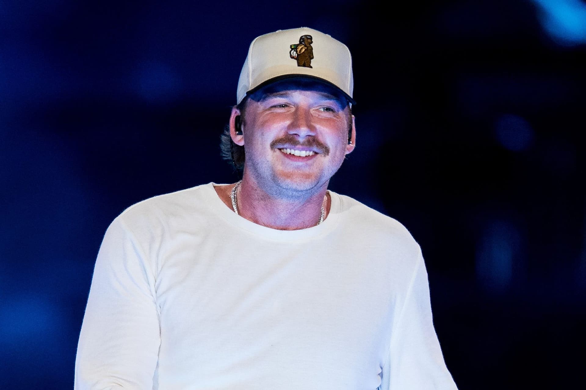 Morgan Wallen, Toronto 공연에서 José Bautista의 아내를 우연히 맞추는 사고 발생!-이미지