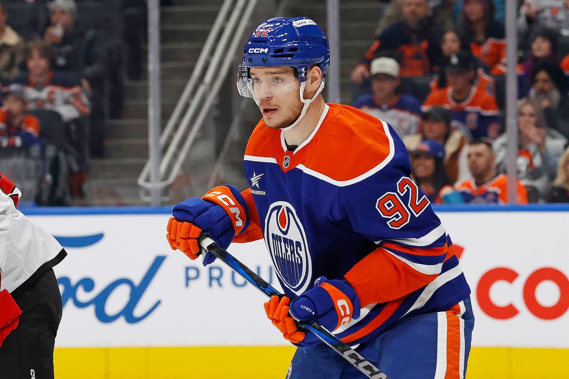 NHL 선수 Vasily Podkolzin, 아버지 갑작스러운 사망으로 러시아 귀국-이미지