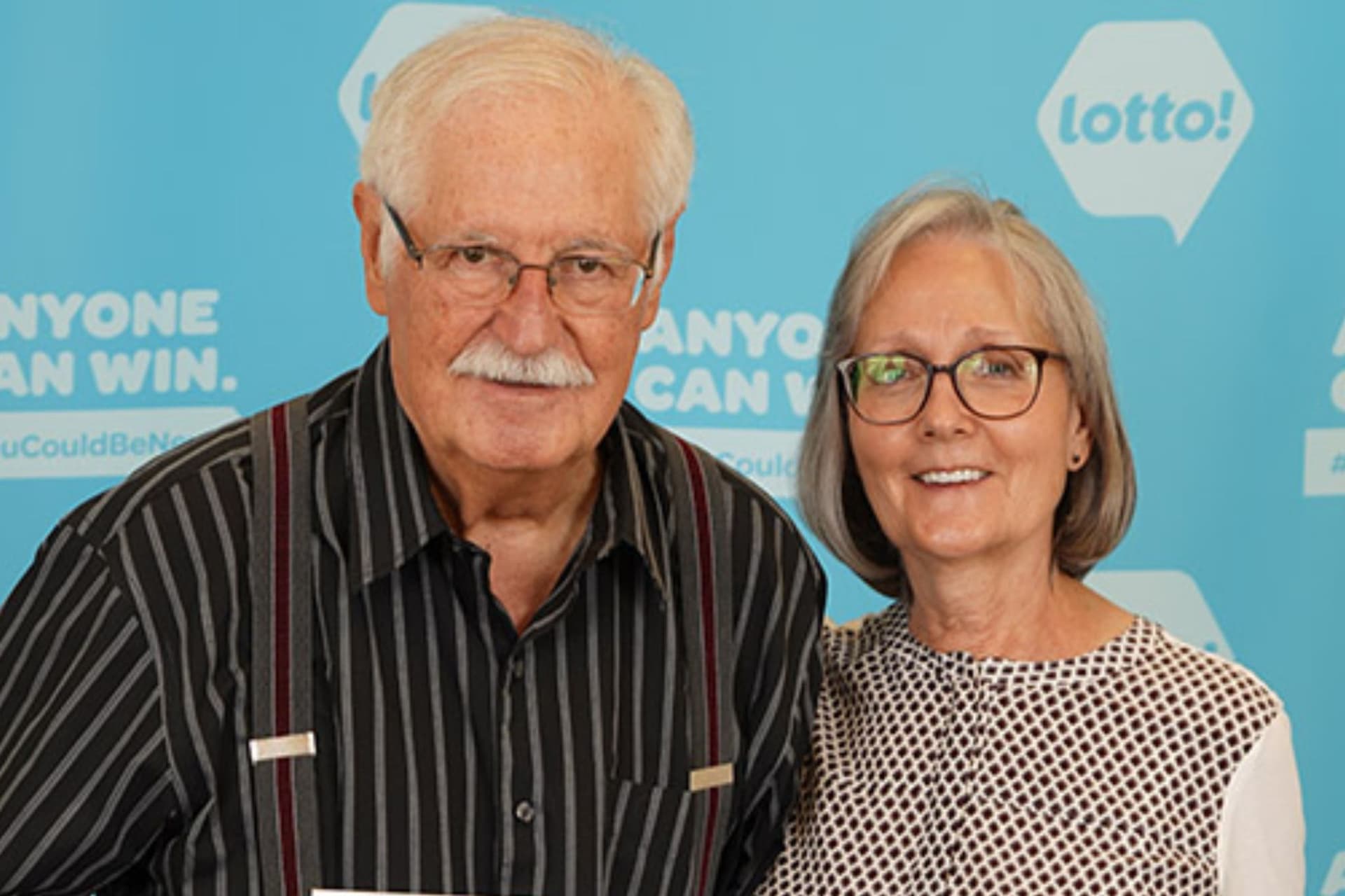 캐나다 부부, 100만 달러 스크래치 복권 당첨 후 '선한 목적'에 사용할 계획 발표-이미지