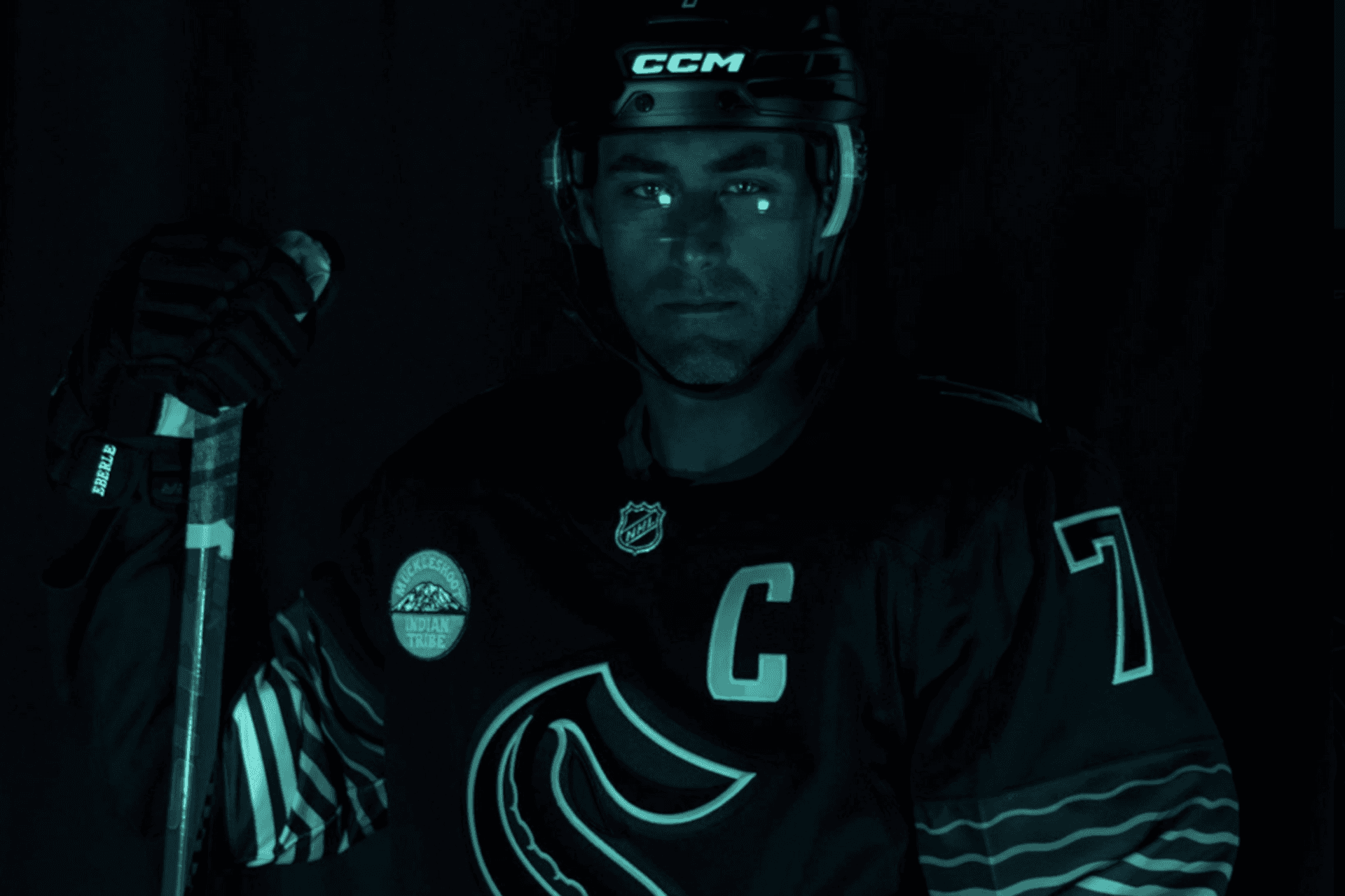 NHL 최초 야광 유니폼 공개! 시애틀 크라켄의 대담한 도전-이미지