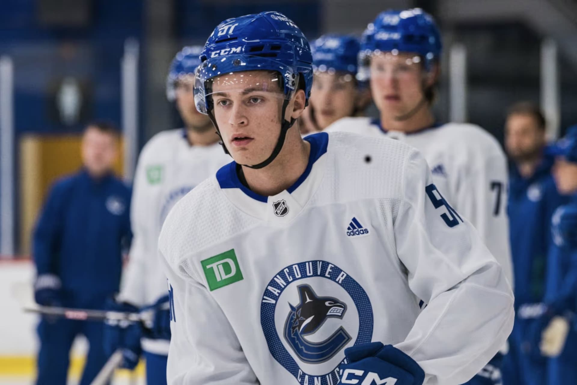 https://display.dailyhive.com/uploads/2025/09/tom-willander-canucks.jpg