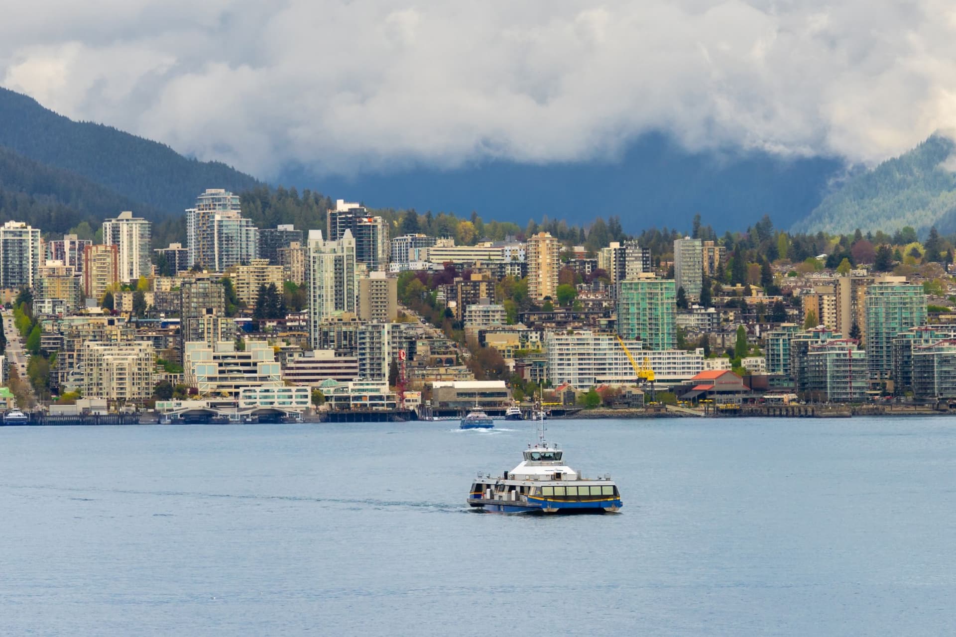 밴쿠버에 강력한 비 경보 발령, 주말에 햇살 기대 가능할까?-이미지