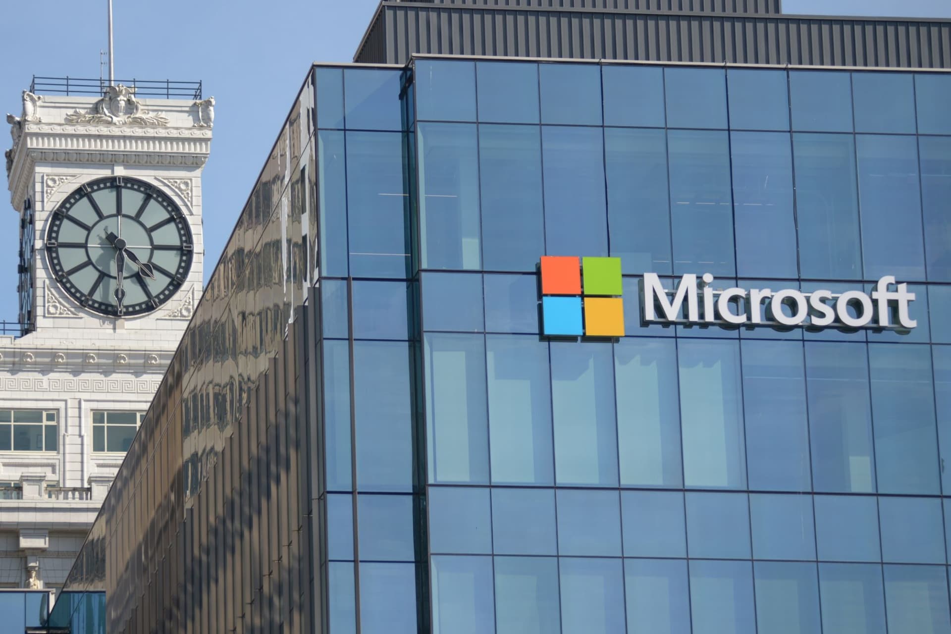 https://display.dailyhive.com/uploads/2025/09/vancouver-tech.jpg