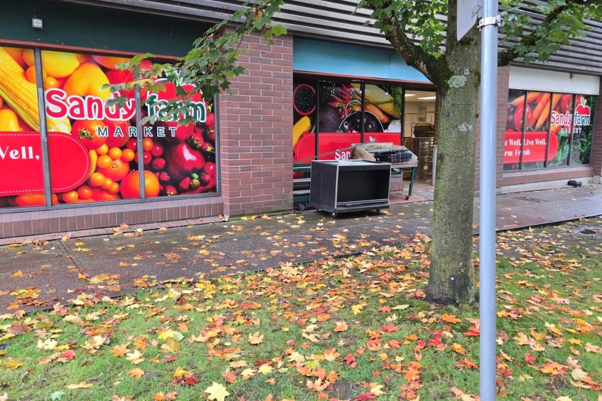 밴쿠버의 사랑받던 농산물 시장, 화재 2년 만에 부활!-이미지