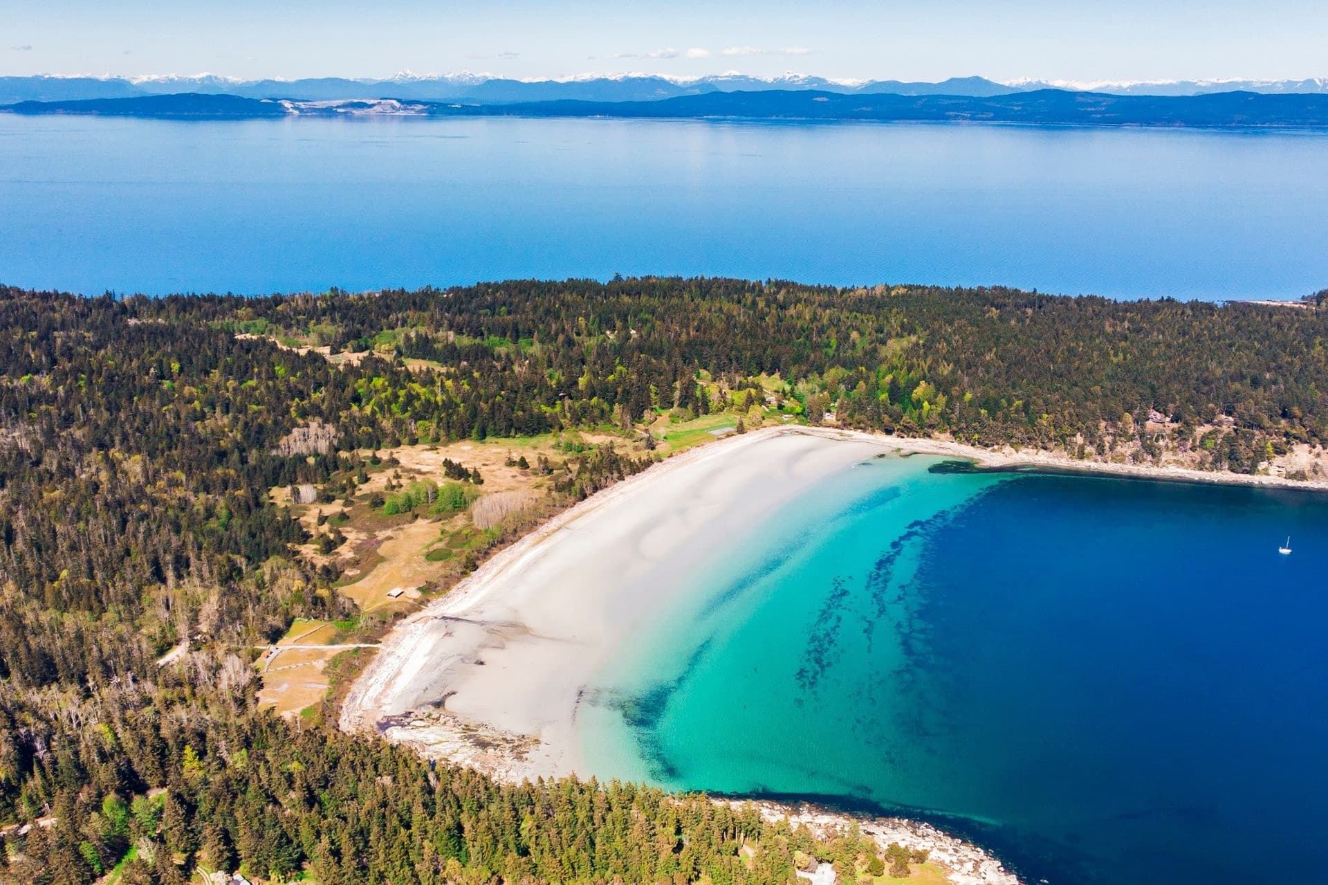 캐나다 B.C. 주의 '작은 하와이', 호른비 아일랜드 공원에 660만 달러 대규모 업그레이드 진행 중-이미지