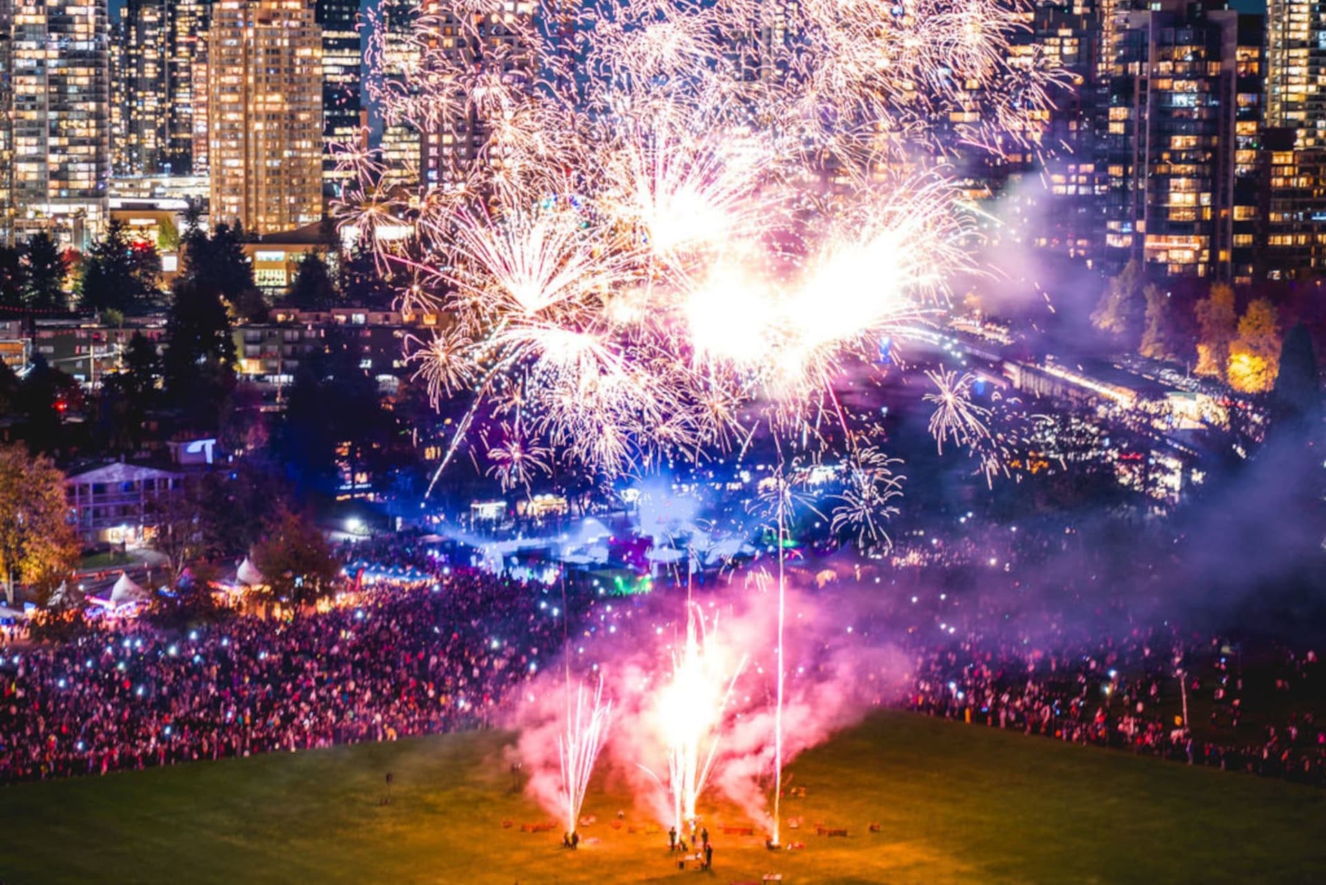 밴쿠버 근처에서 만나는 할로윈 불꽃놀이, 이곳에서 즐기세요!-이미지