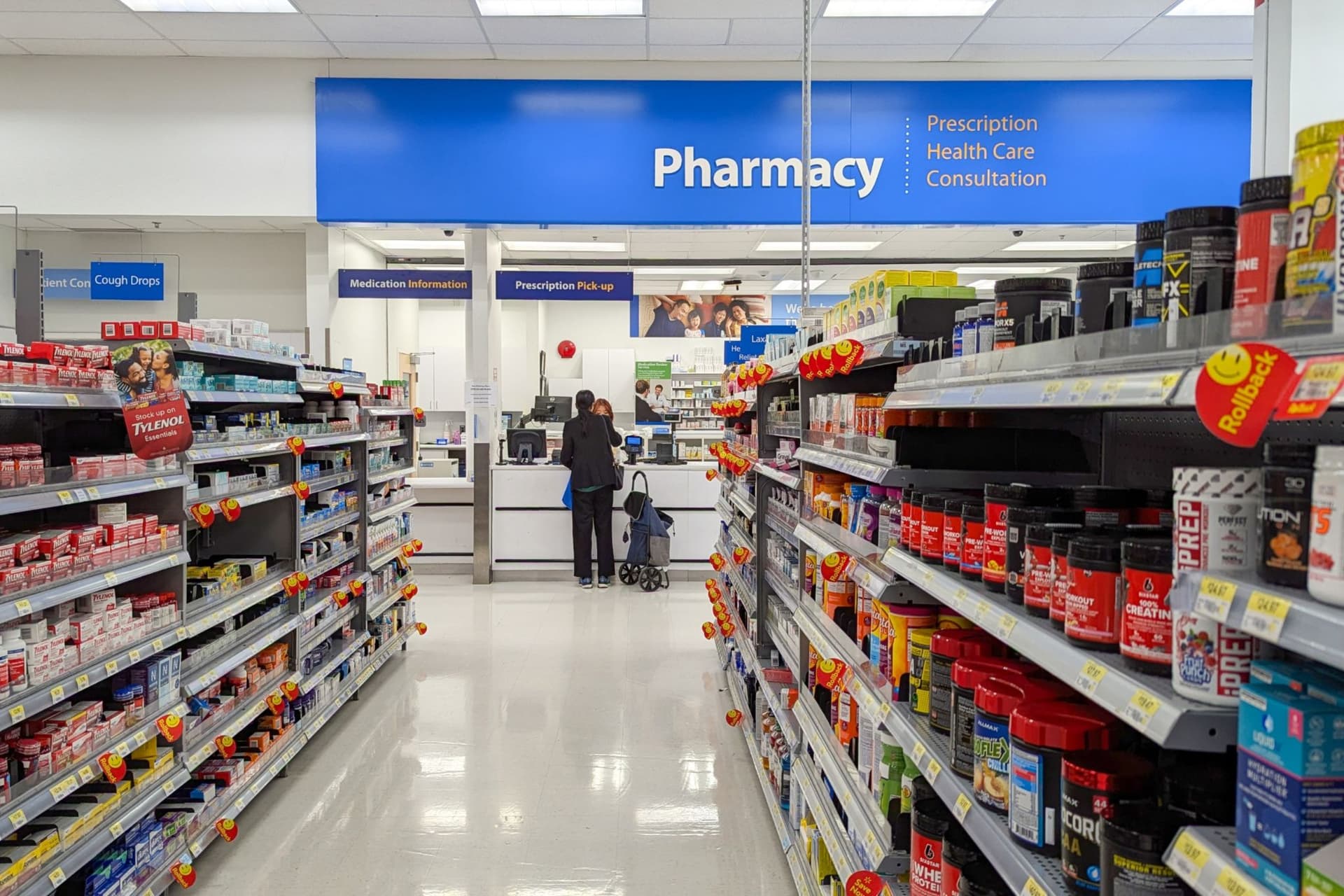 캐나다 교사, 학생과 우연한 마트 만남 이후 징계 받아-이미지