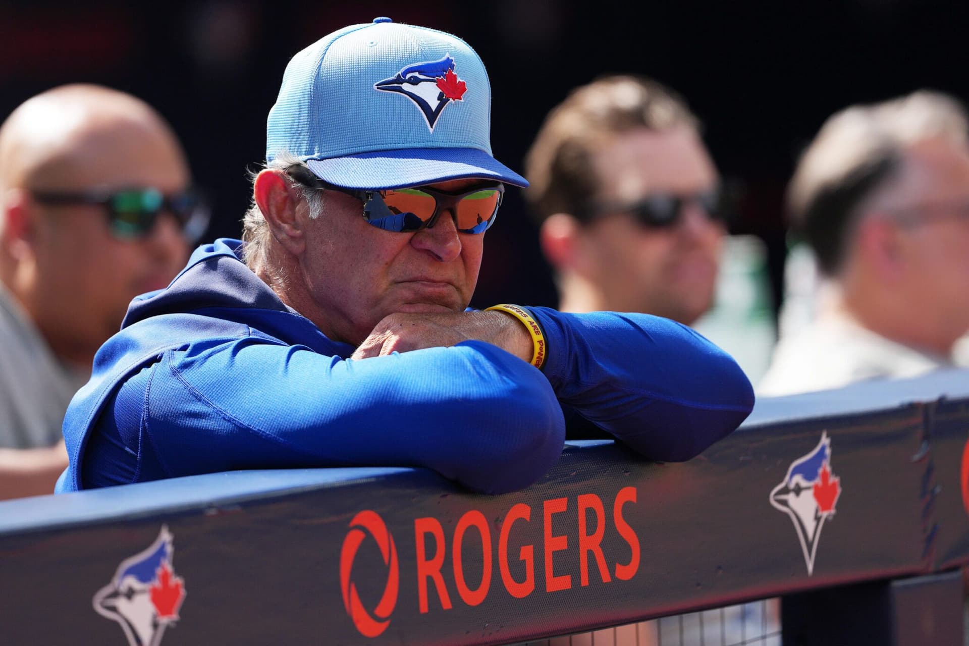 43년 만의 첫 월드시리즈, 토론토 블루제이스 코치의 감동적인 순간-이미지