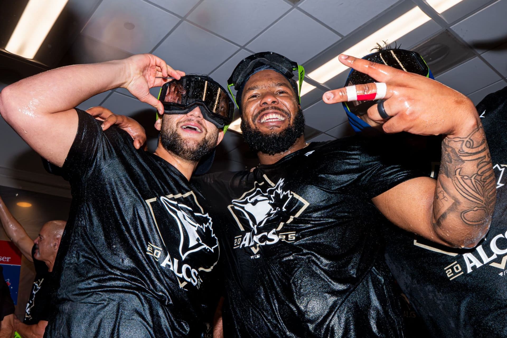 블루제이스, Yankees 꺾고 플레이오프 진출…Vladdy의 유쾌한 복수극-이미지