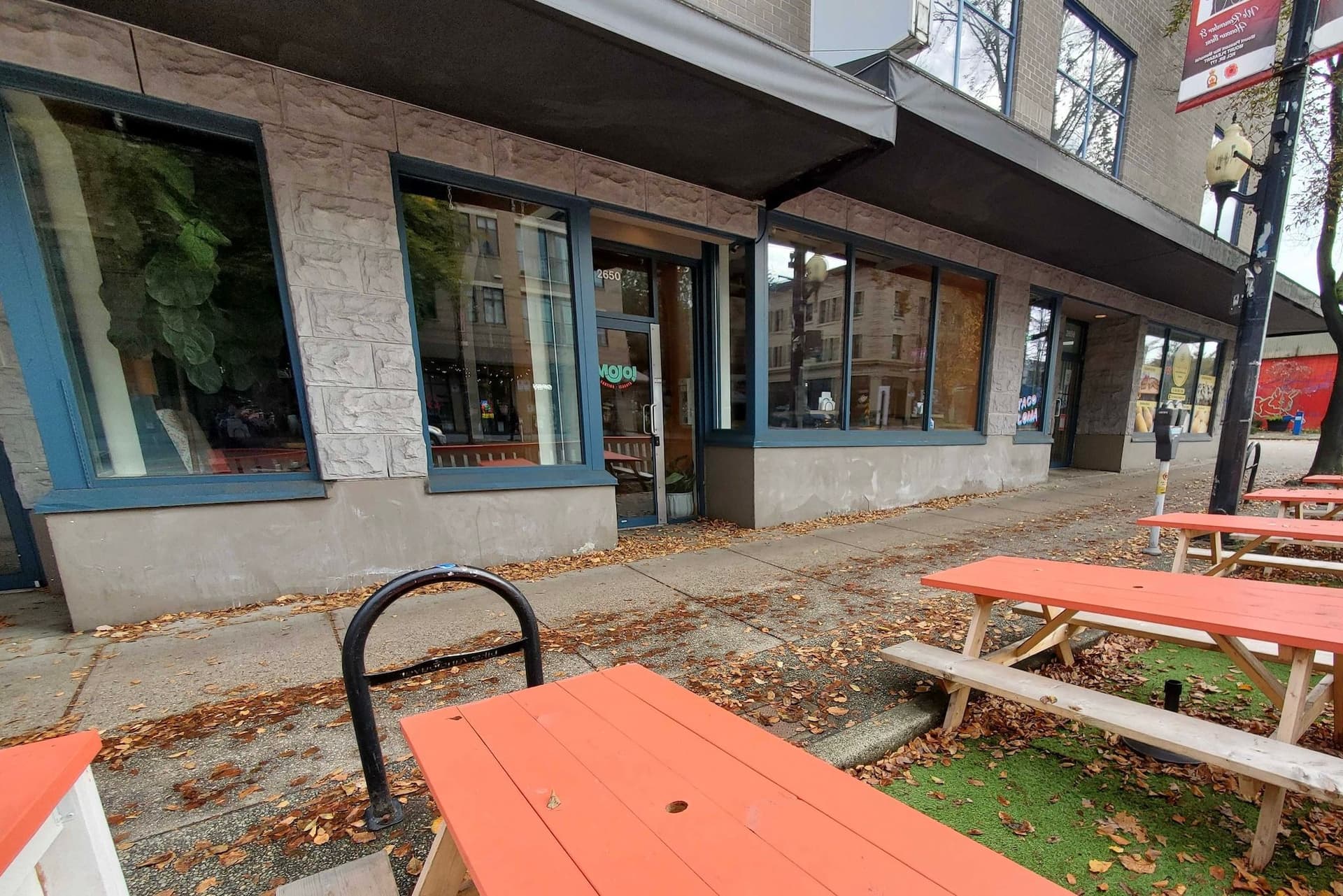 밴쿠버의 새로운 퓨전 레스토랑, 갑작스러운 폐업으로 직원과 손님들 당황-이미지