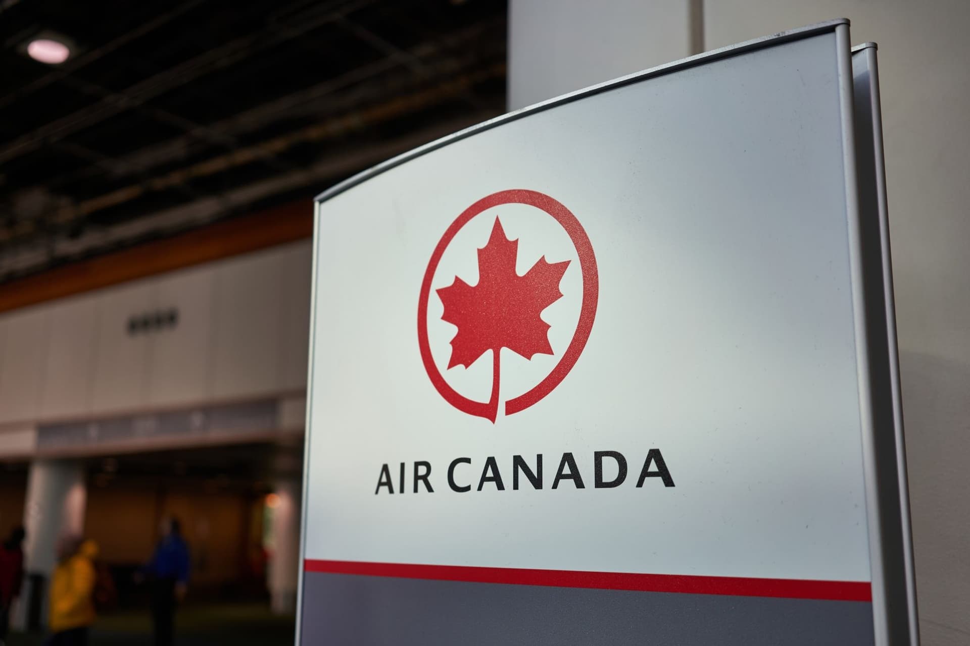 Air Canada, 직원 900여 명 정리해고로 운영 효율화 추진-이미지