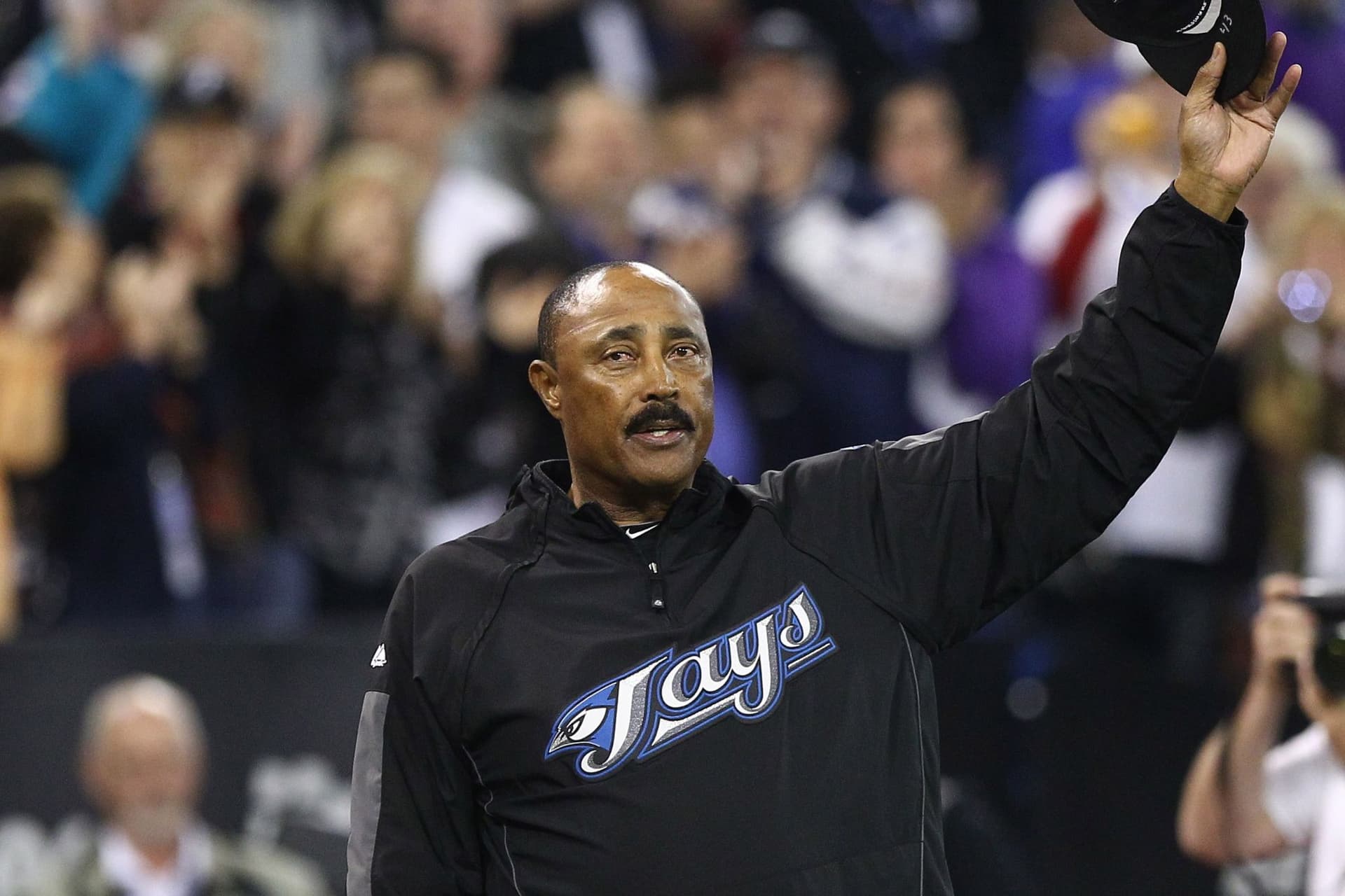 Toronto Blue Jays, World Series 개막전에 전설의 우승자들이 시구를 맡아-이미지