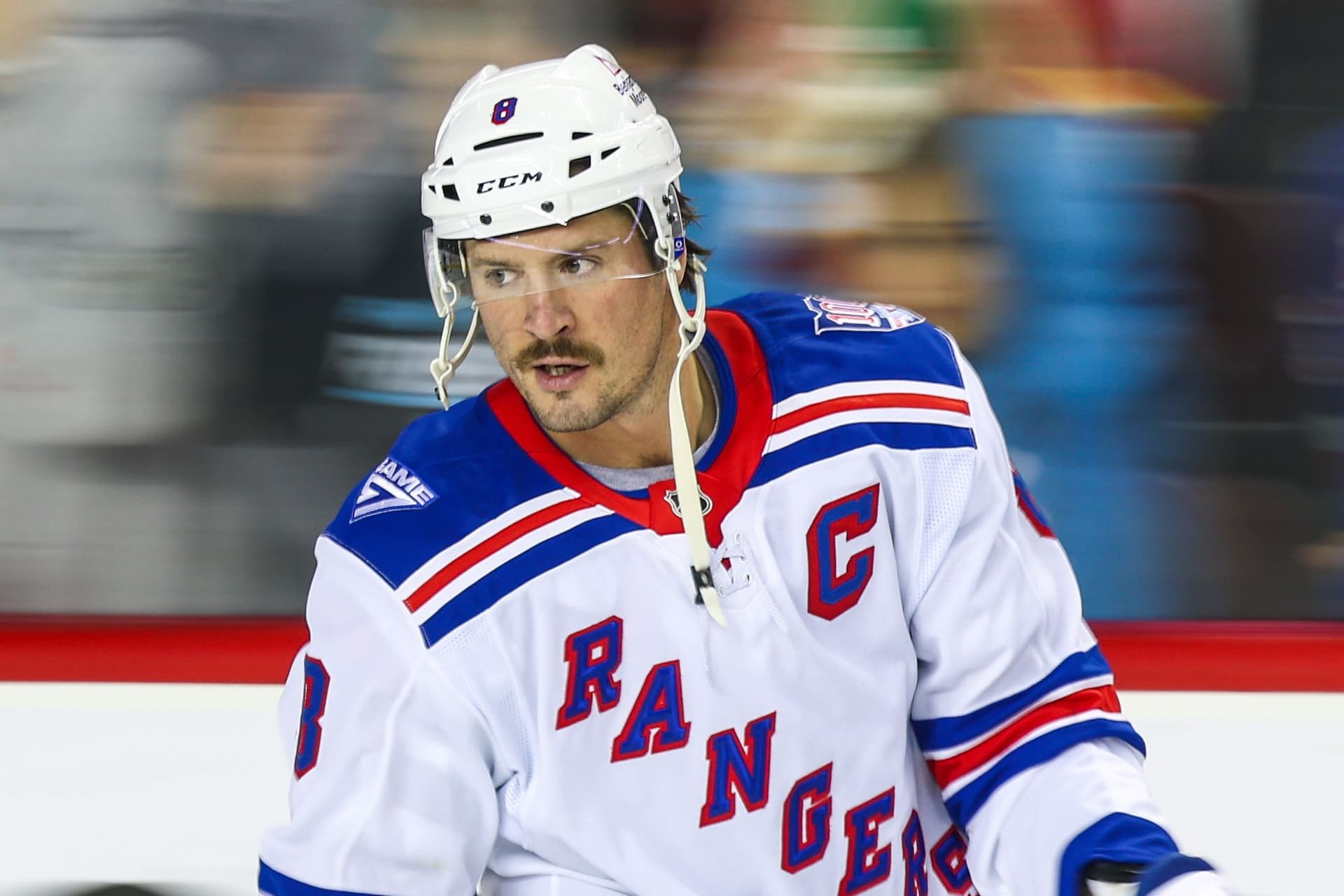 J.T. Miller의 복귀전, 밴쿠버 팬들의 뜨거운 환대와 복잡한 감정-이미지