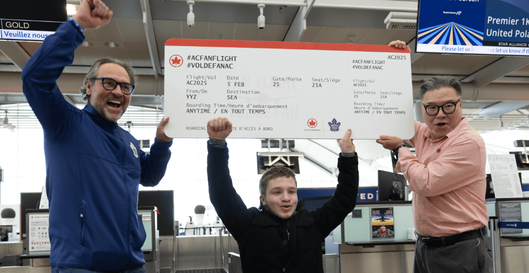 토론토 메이플리프스의 젊은 팬, Air Canada 팬 플라이트로 평생 잊지 못할 여행을-이미지