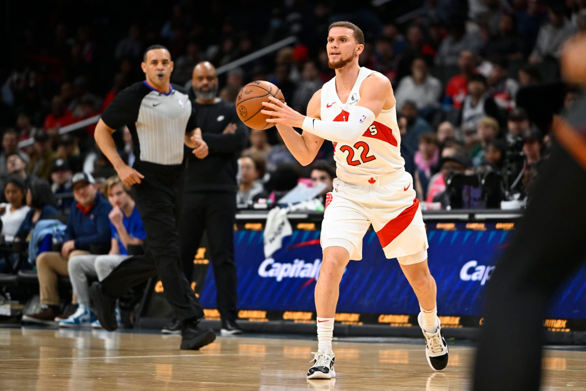 https://images.dailyhive.com/20250228103033/Malachi-Flynn-Toronto-Raptors.jpg