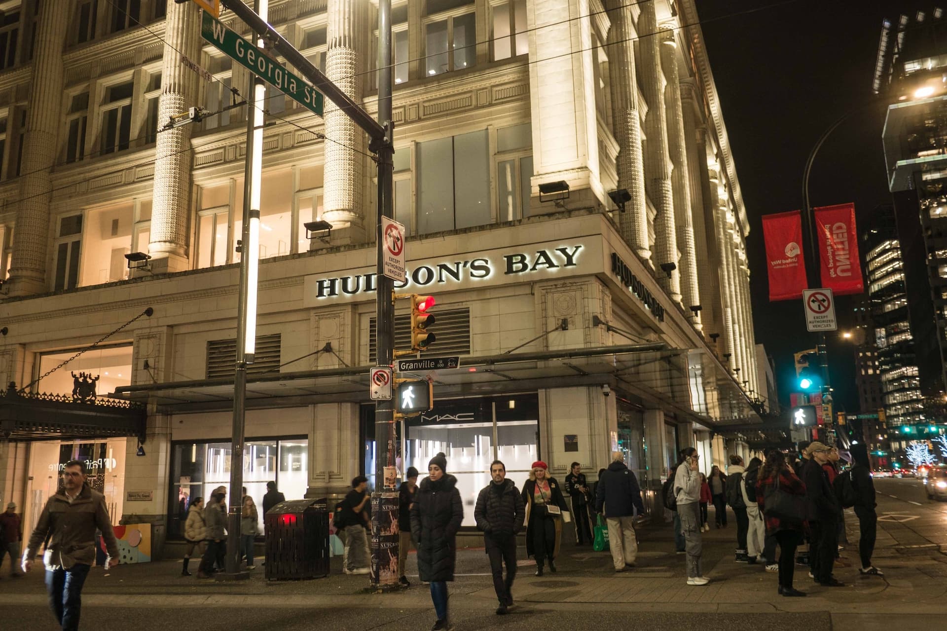 https://images.dailyhive.com/20250316115334/hudsons-bay-vancouver-store-f.jpg