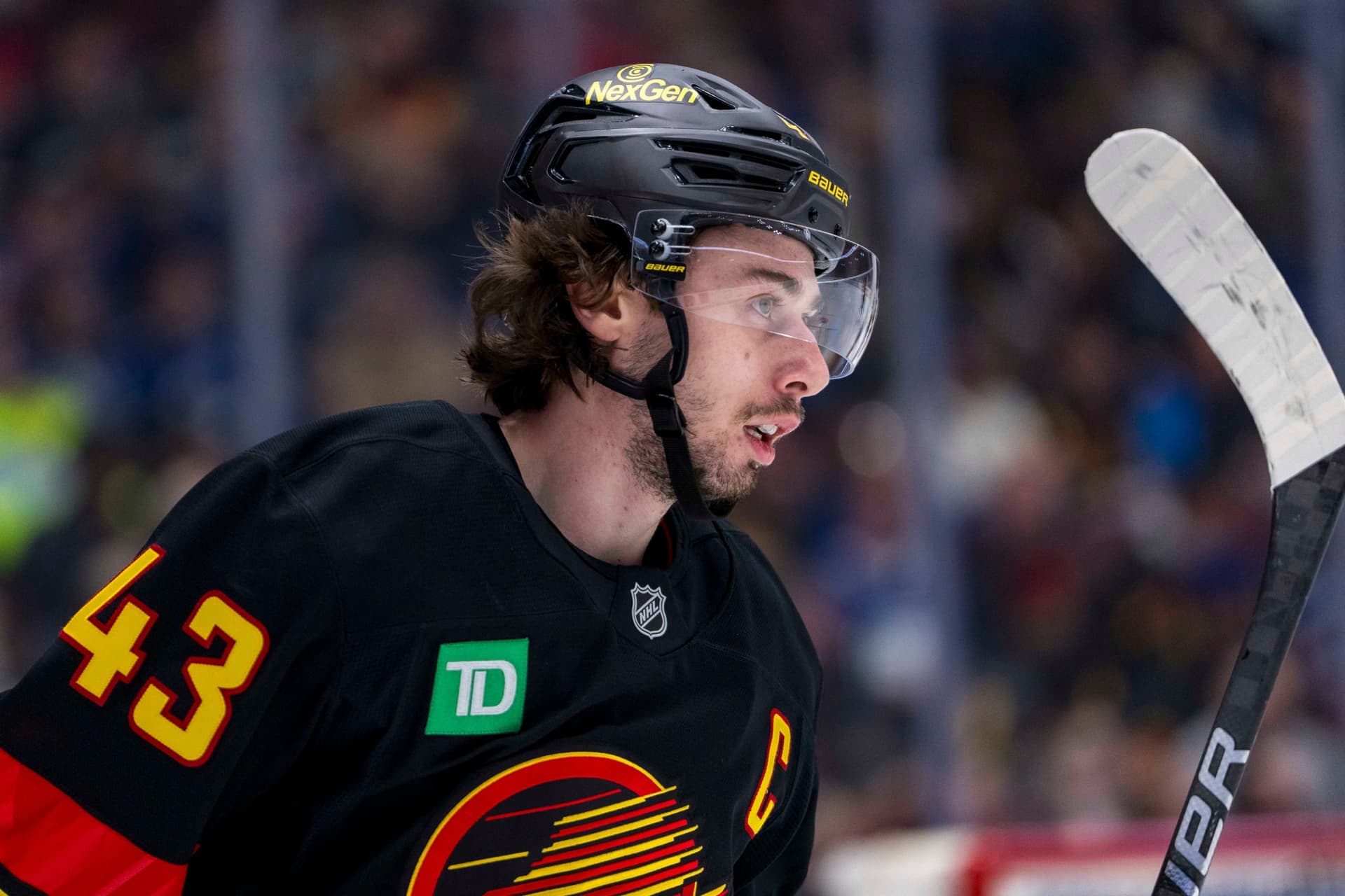 https://images.dailyhive.com/20250322092543/canucks-hugehs.jpg