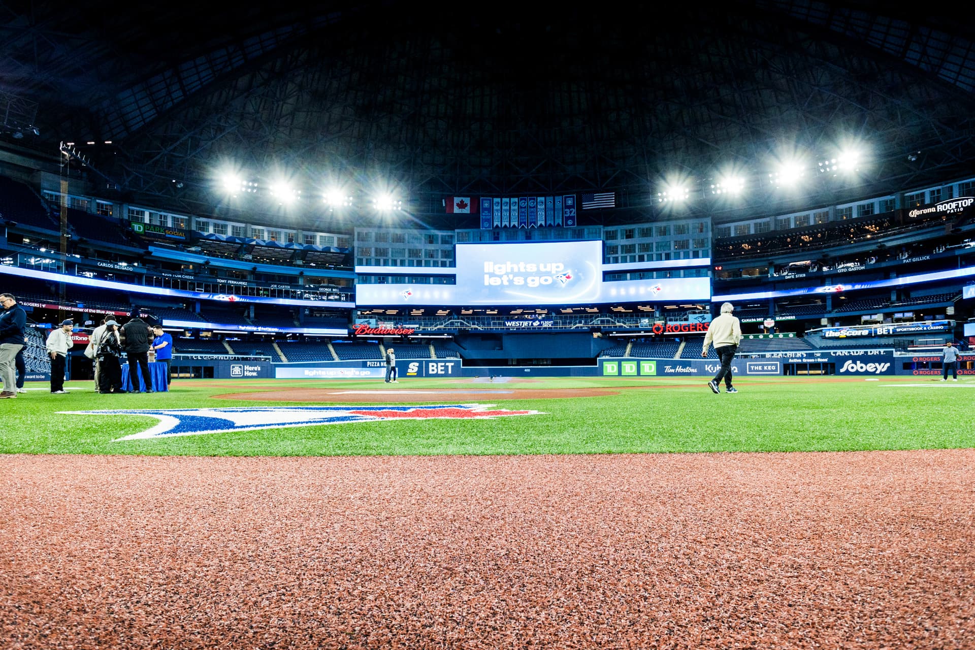 Toronto Blue Jays 경기장에서 음료수 값이 가장 싼 티켓보다 비싸다?-이미지
