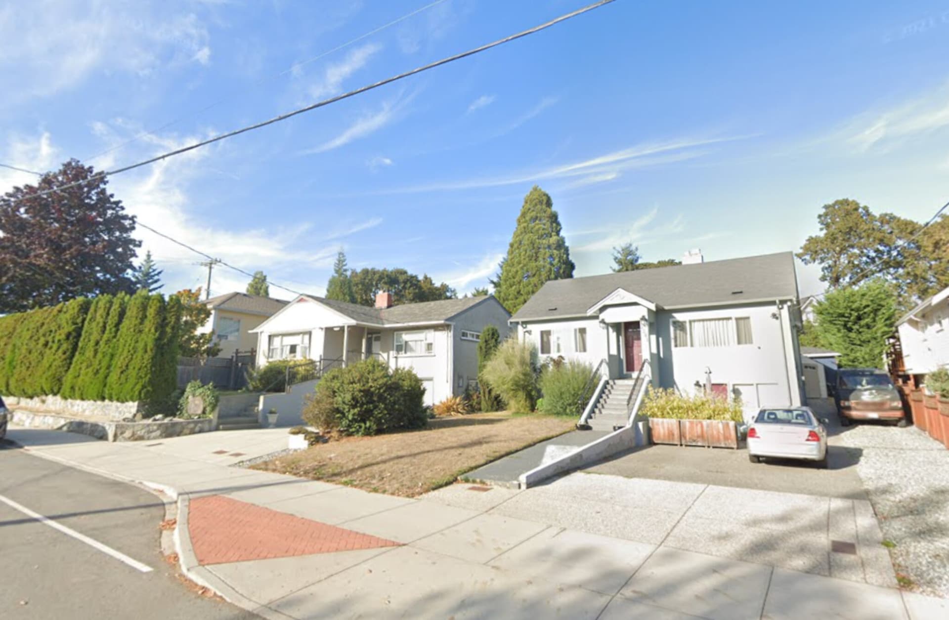 https://images.dailyhive.com/20250421140314/Saanich-house-sale-BC-Supreme-Court-1.jpg