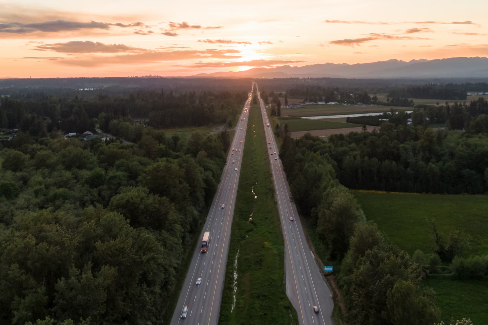 Langley 지역 Highway 1 공사로 인한 통행 제한, 출퇴근 시간에 영향 예상-이미지