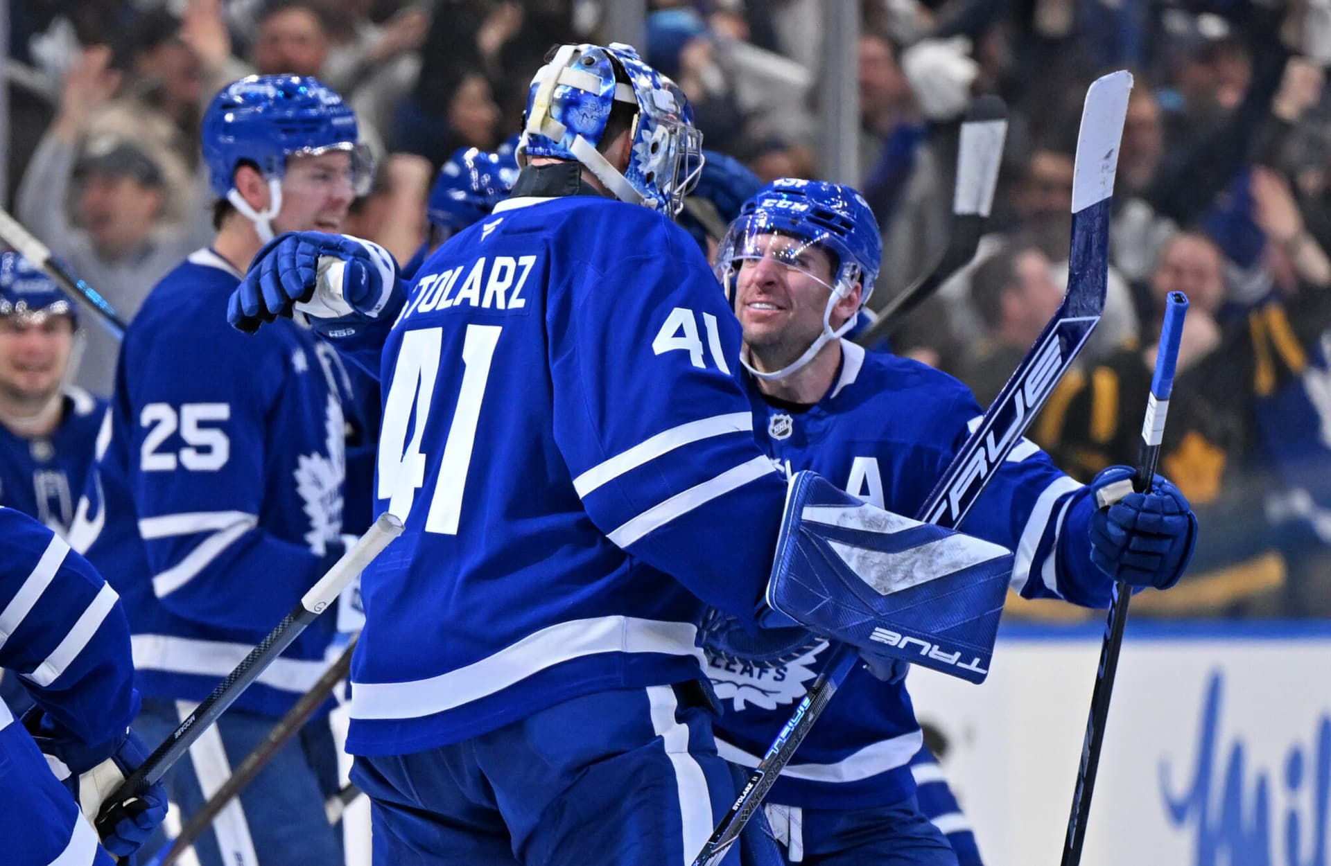 Toronto Maple Leafs, 플레이오프 데뷔를 앞두고 라인업 변경-이미지