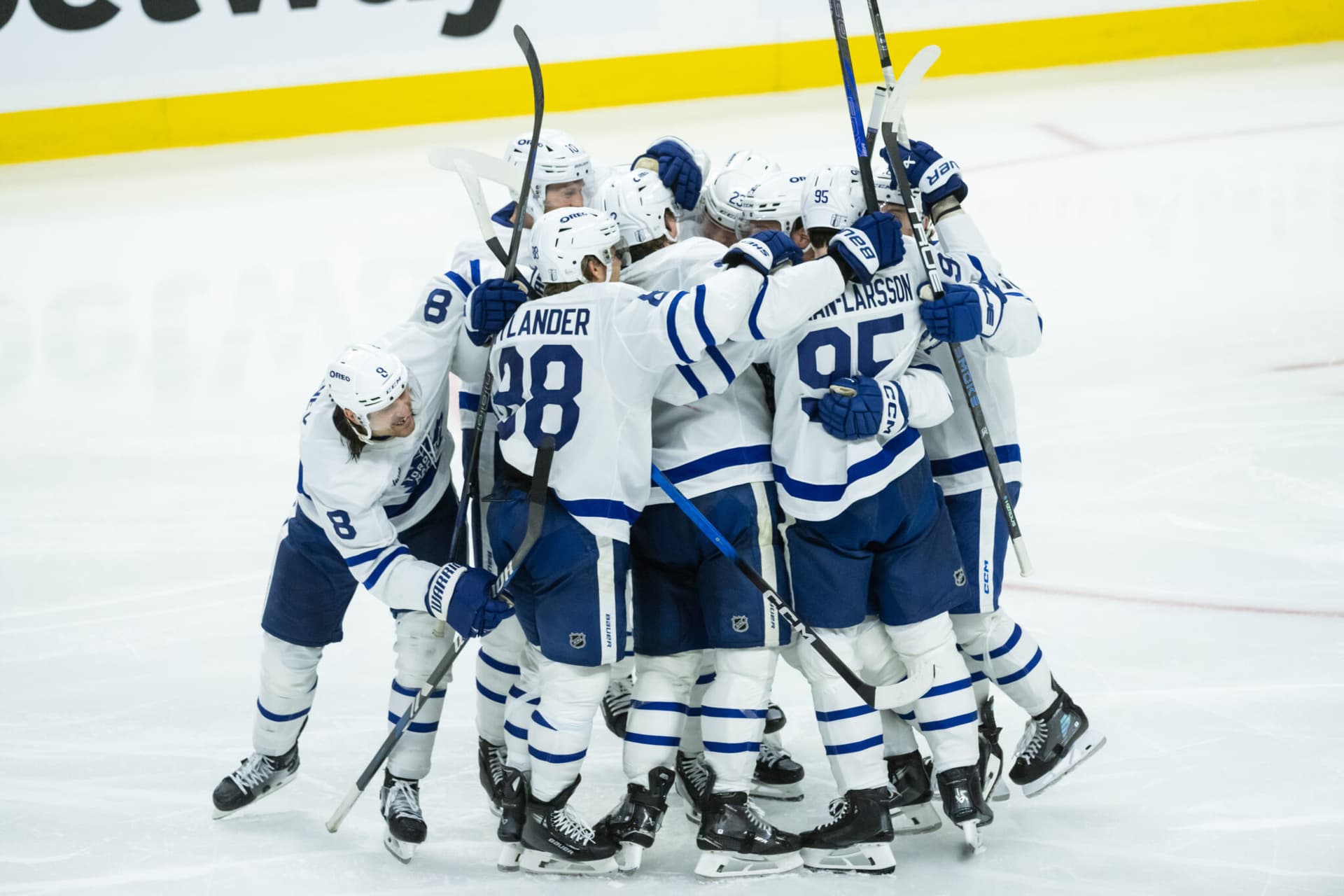 Toronto Maple Leafs, Ottawa Senators 상대로 극적인 플레이오프 승리-이미지