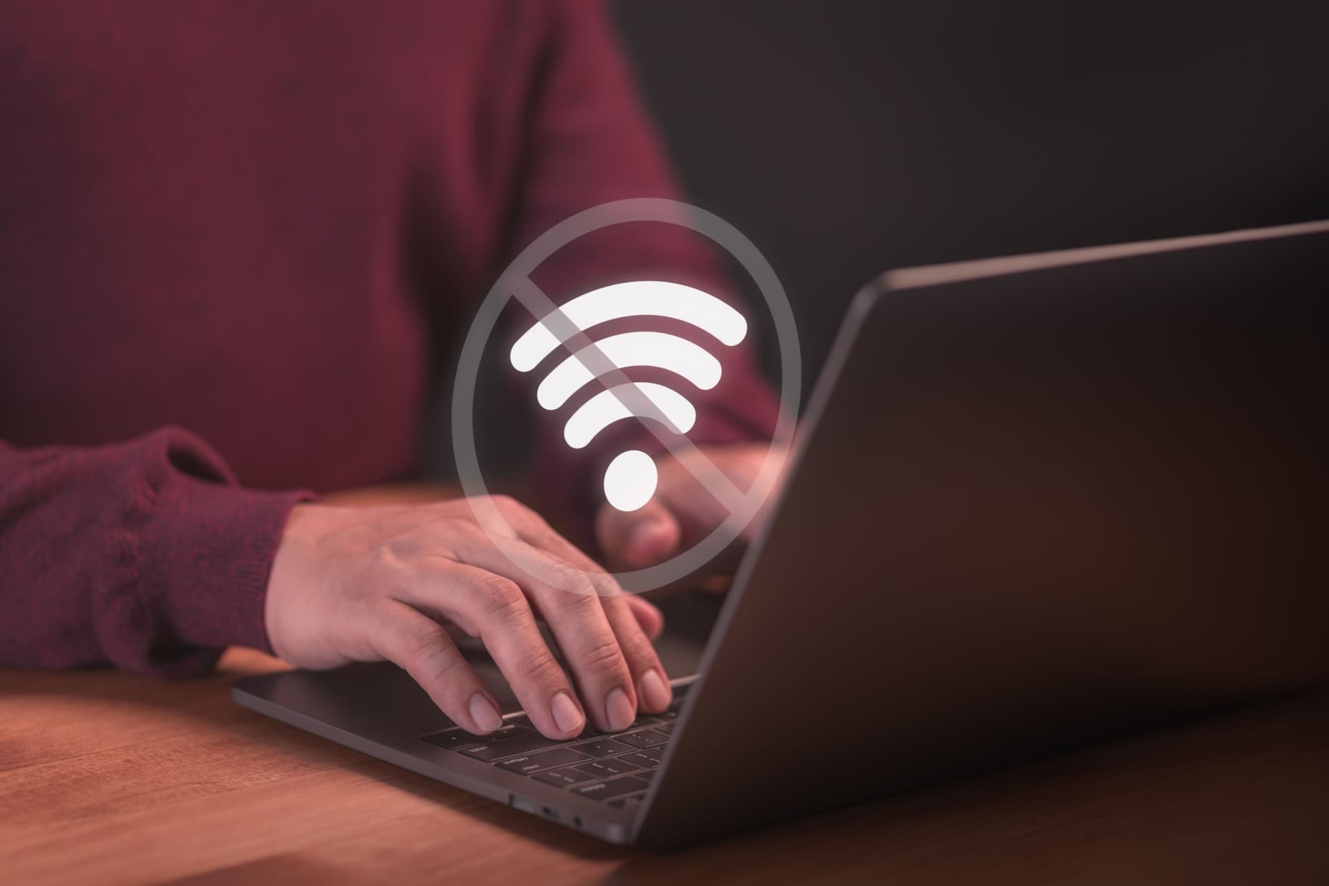 https://images.dailyhive.com/20250521072004/internet-outage.jpg