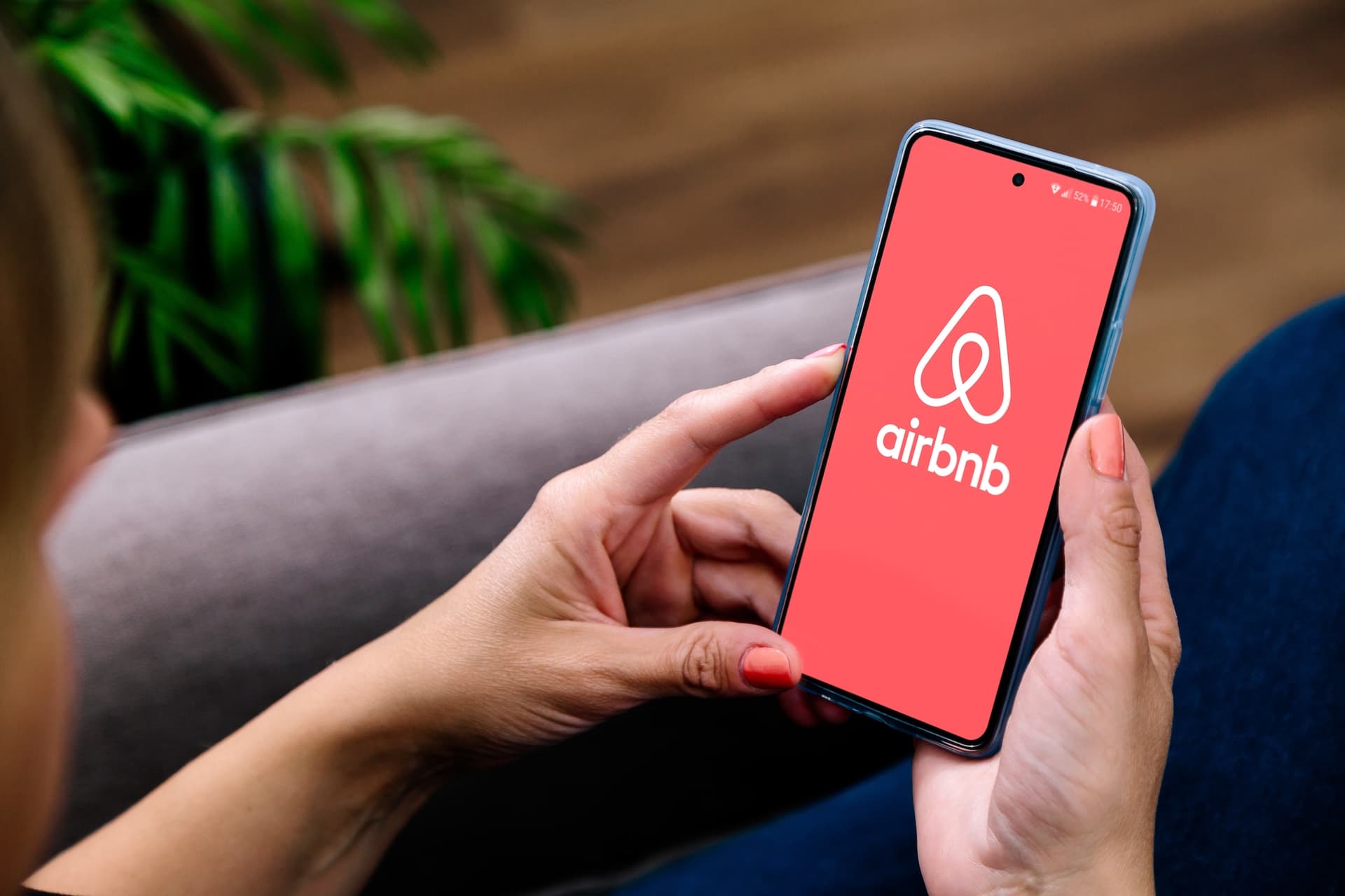 https://images.dailyhive.com/20250527111908/aribnb-short-term-rentals-f.jpg
