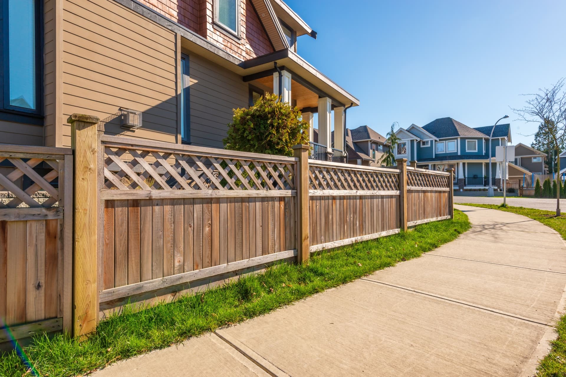 https://images.dailyhive.com/20250529144600/homeowner-grant.jpg