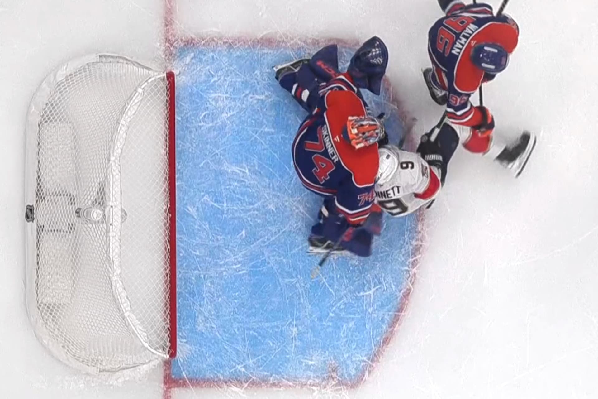 https://images.dailyhive.com/20250604180754/Oilers-skinner-7.jpg