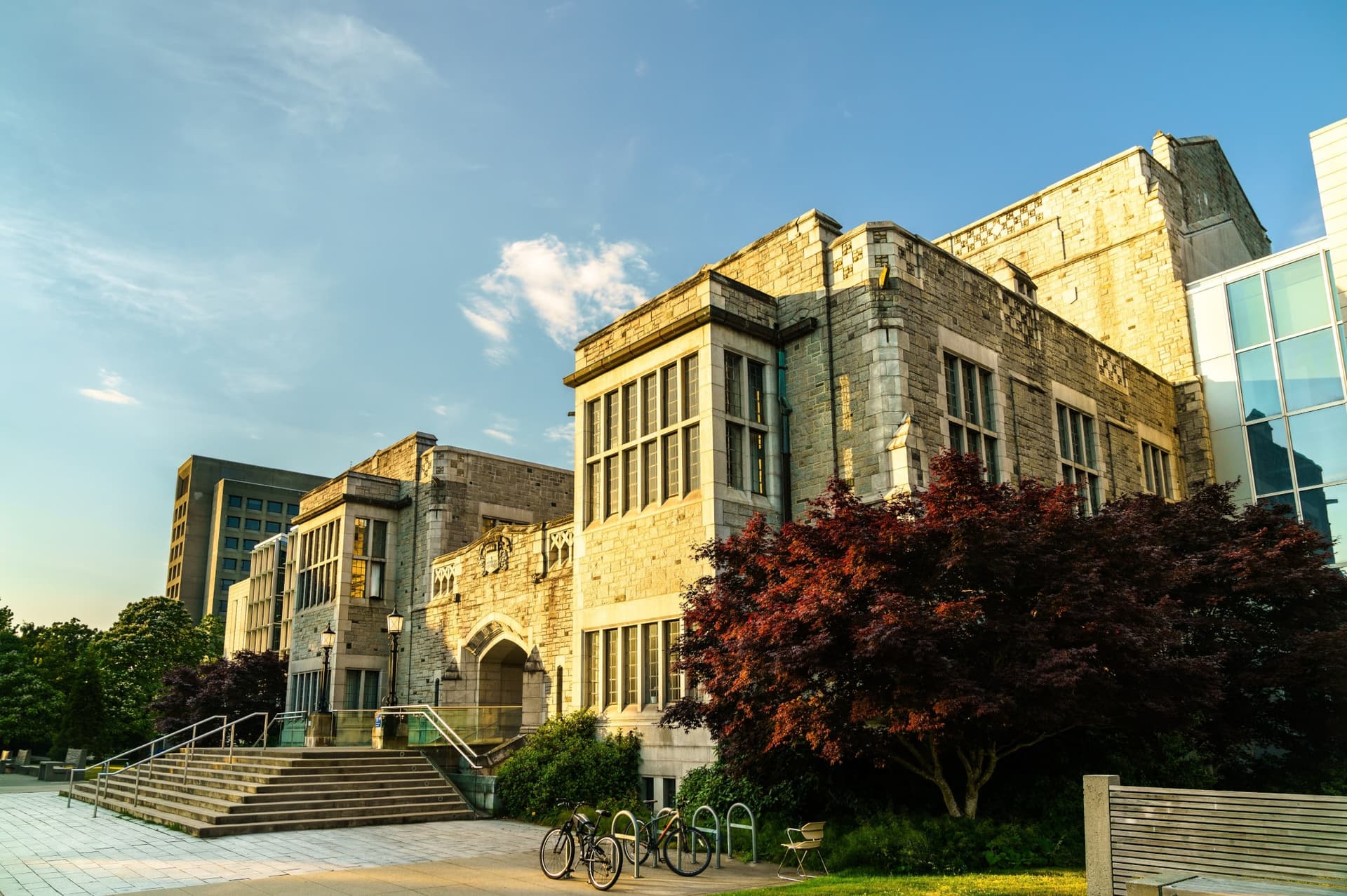 https://images.dailyhive.com/20250606100437/University-rankings.jpg