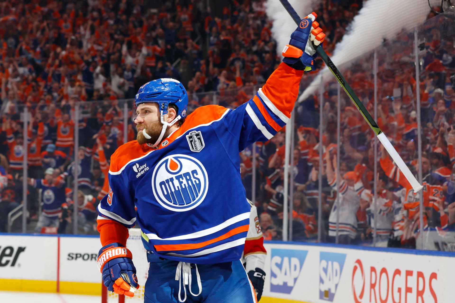 https://images.dailyhive.com/20250606110721/oilers-Draisaitl-4.jpg