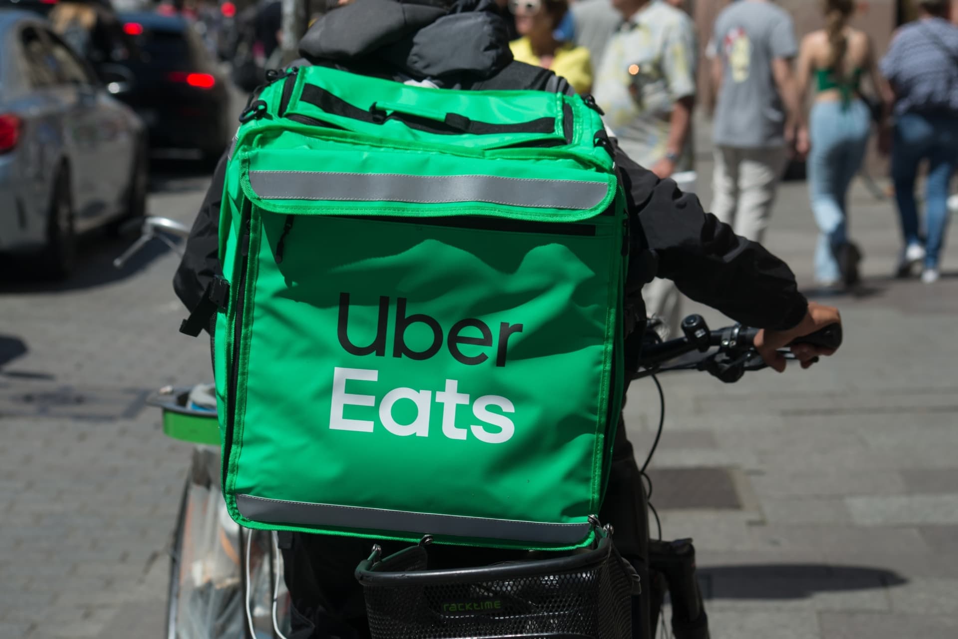 https://images.dailyhive.com/20250610124102/uber-eats.jpg