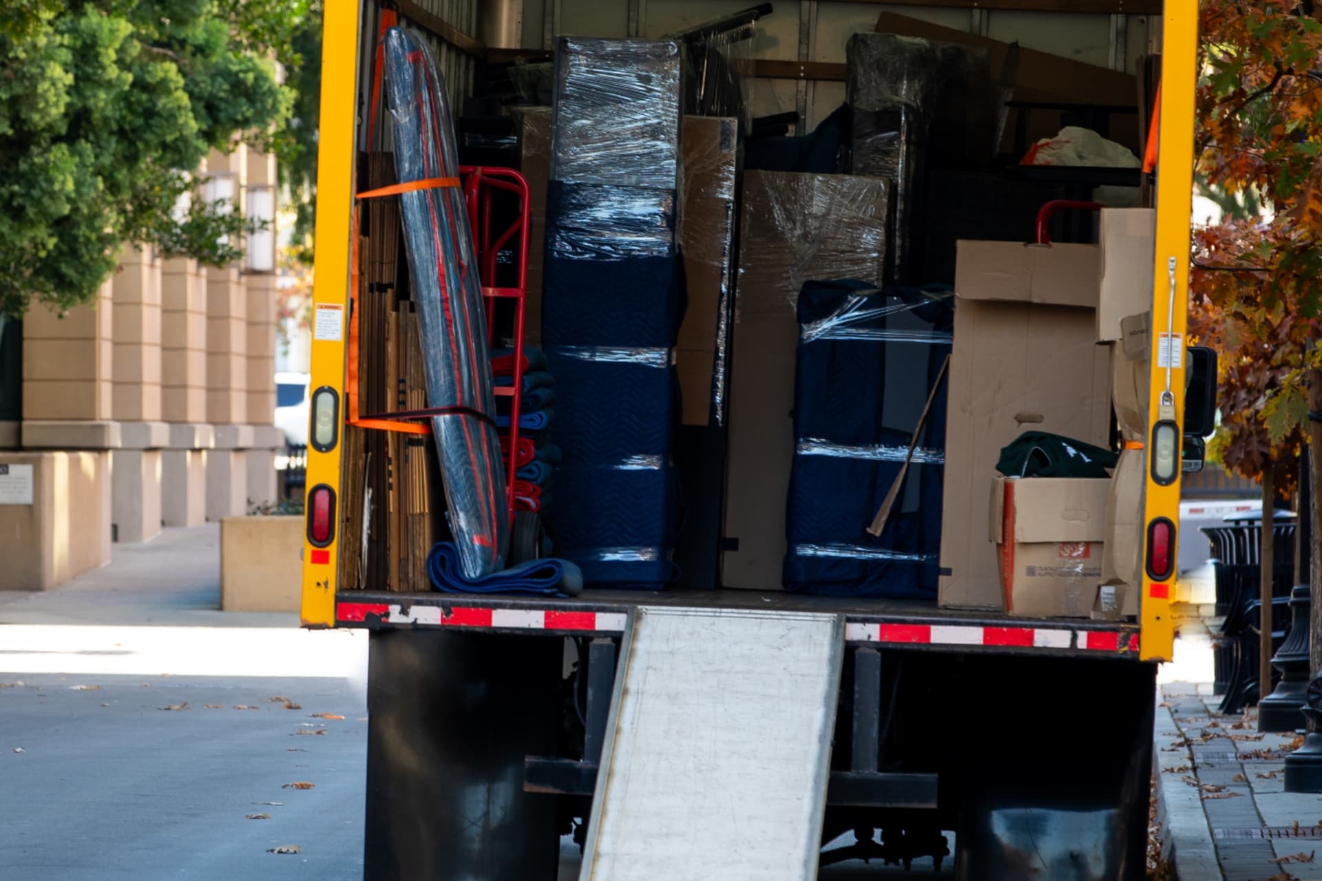 https://images.dailyhive.com/20250611100213/bc-moving-company.jpg
